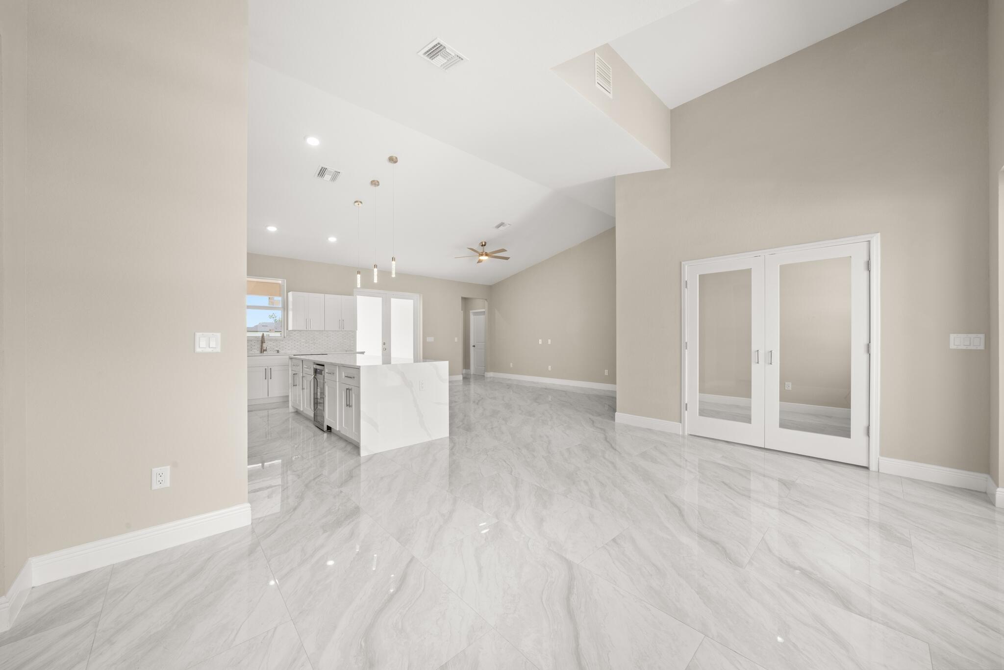525 Glen Mar Circle Property Photo 14