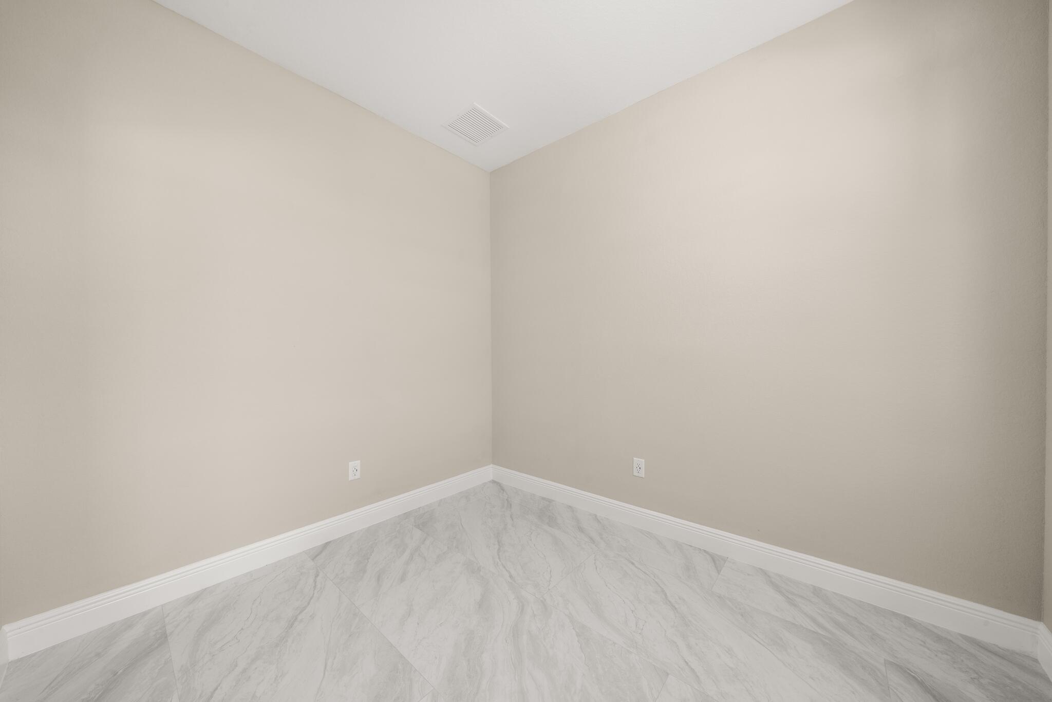 525 Glen Mar Circle Property Photo 55