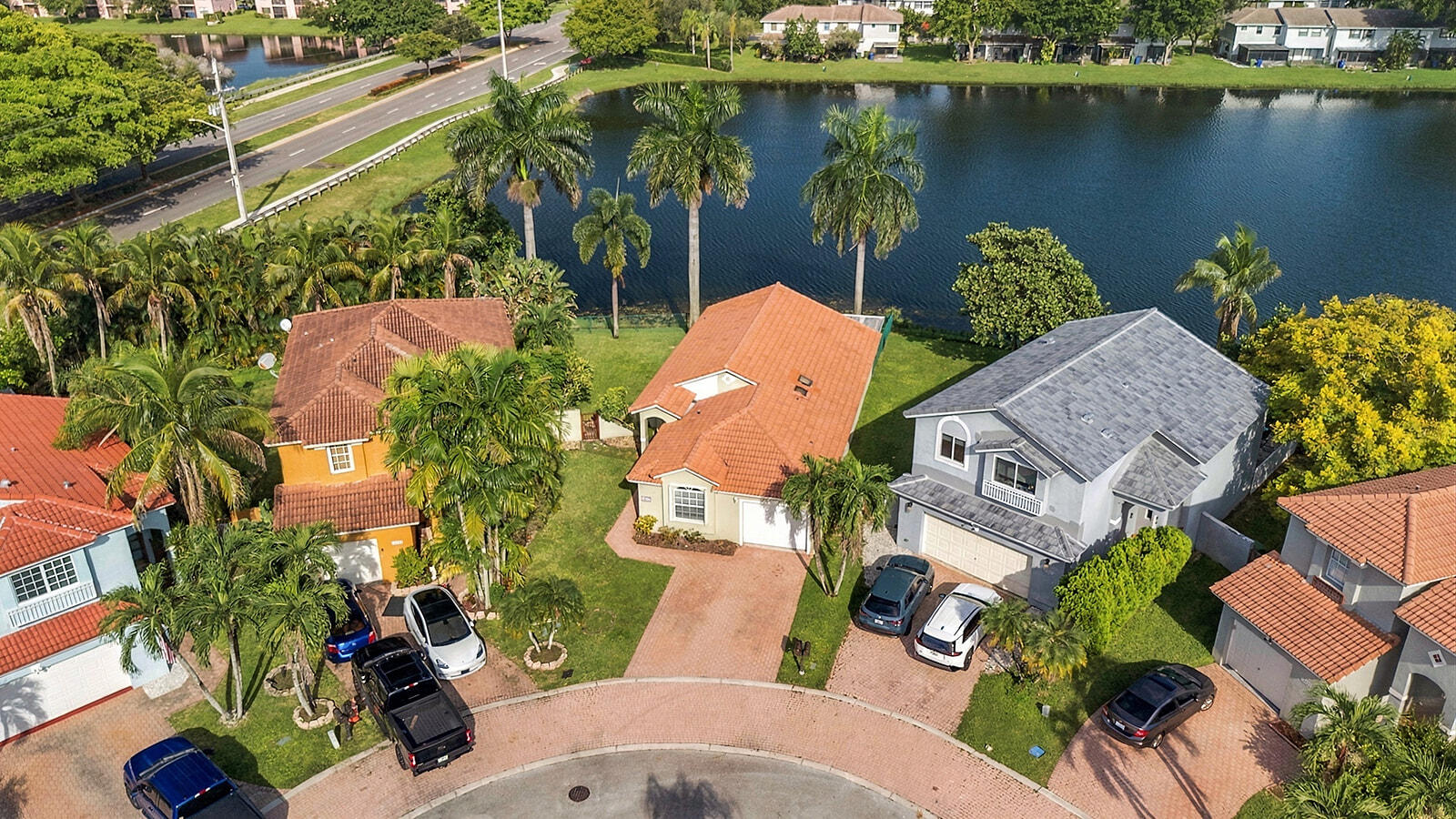 10627 Nw 7th Street Property Photo 5