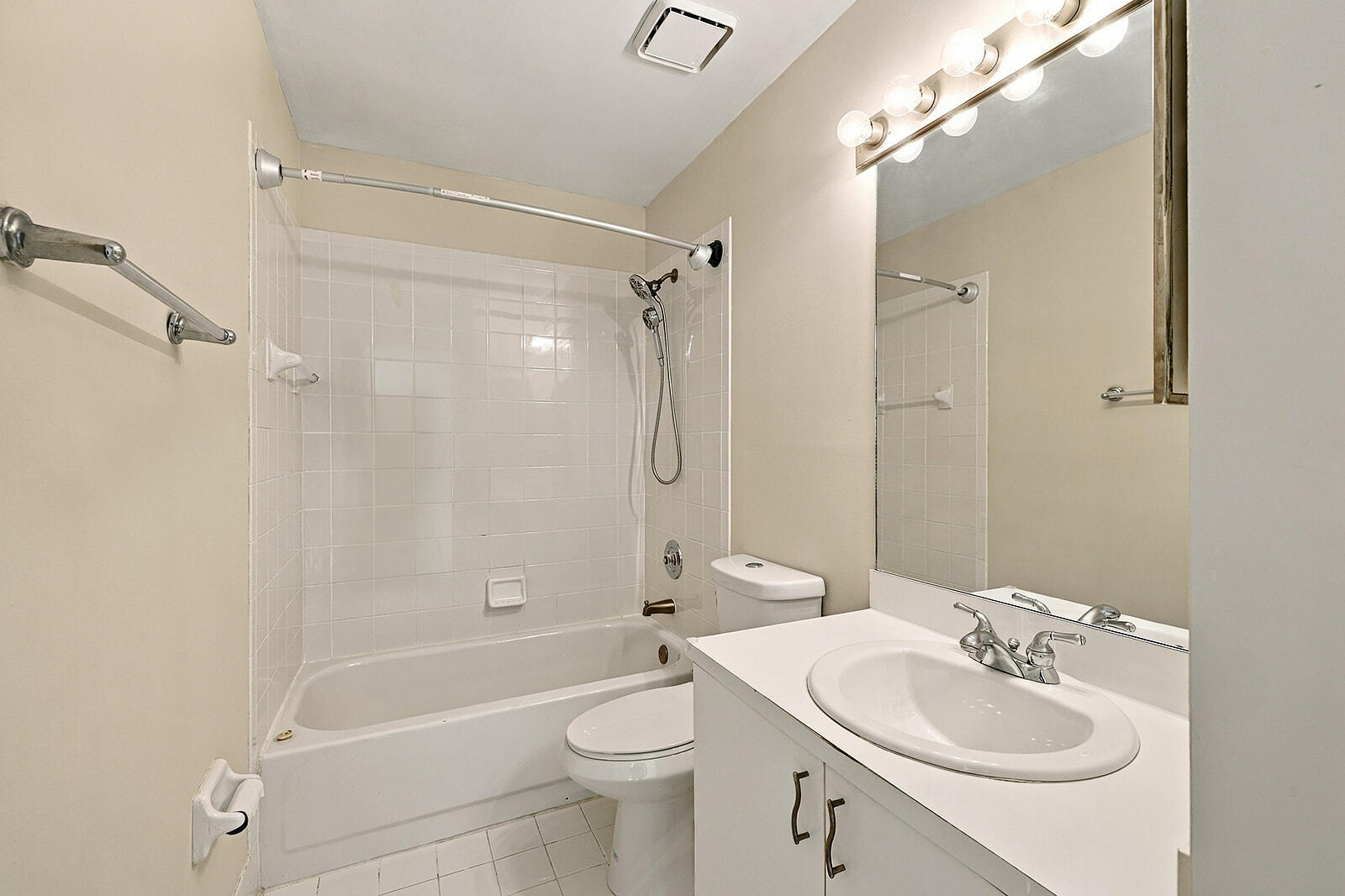 10627 Nw 7th Street Property Photo 21
