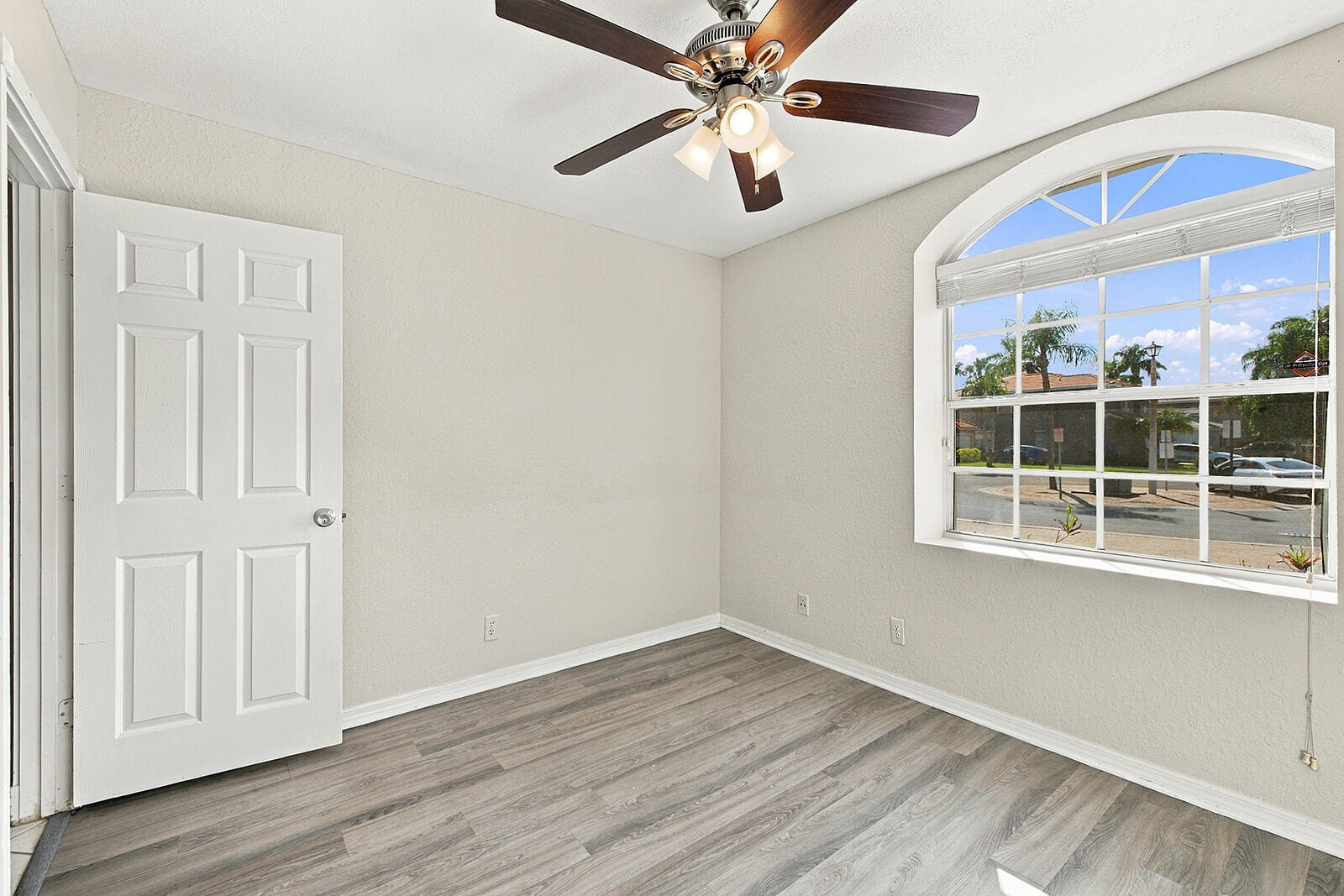 10627 Nw 7th Street Property Photo 23