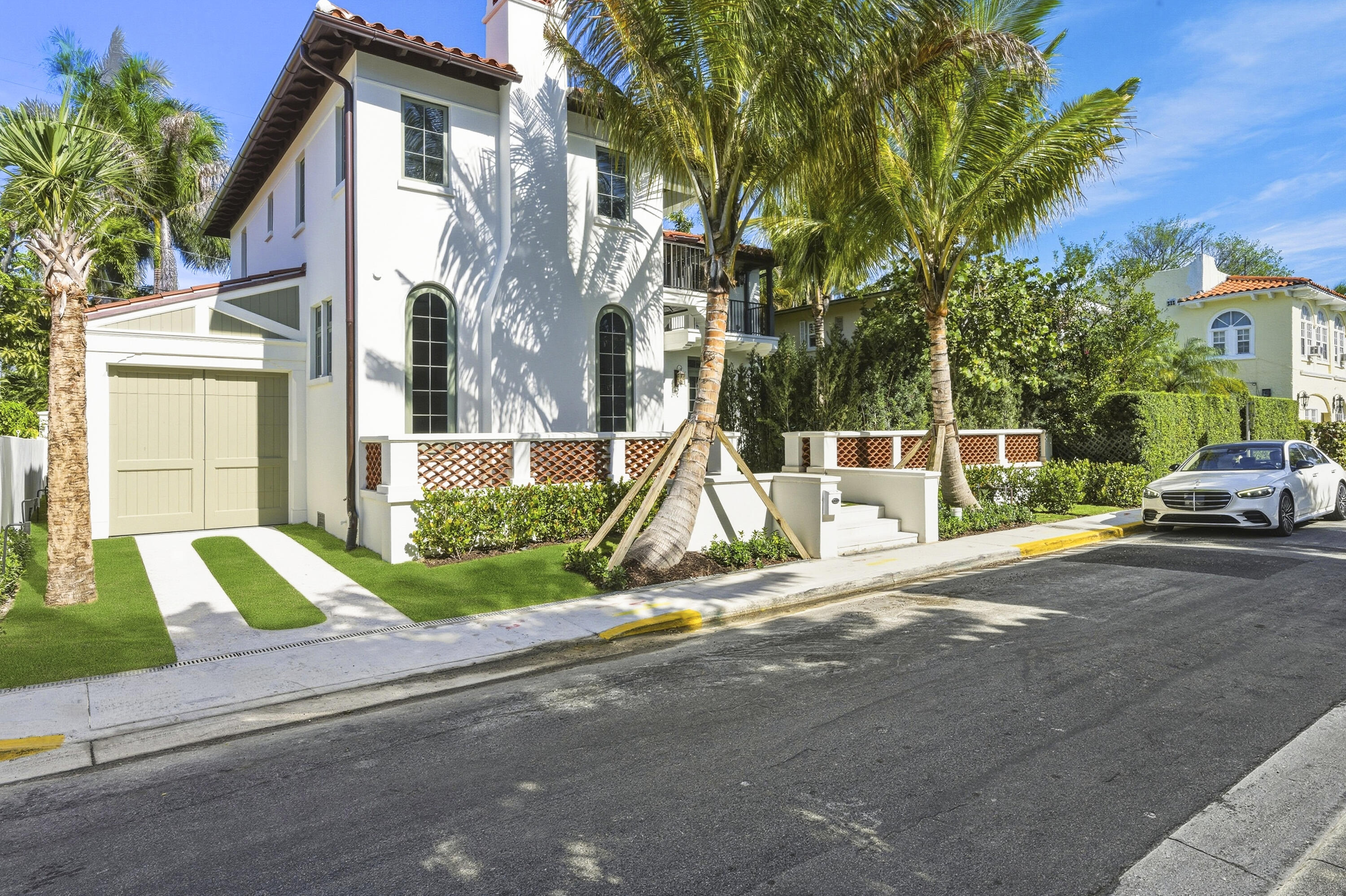 259 OLEANDER Avenue Property Photo 1