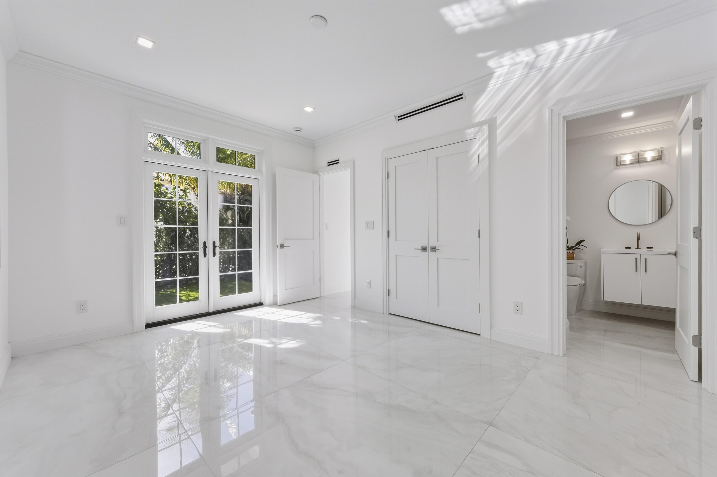 259 Oleander Avenue Property Photo 13
