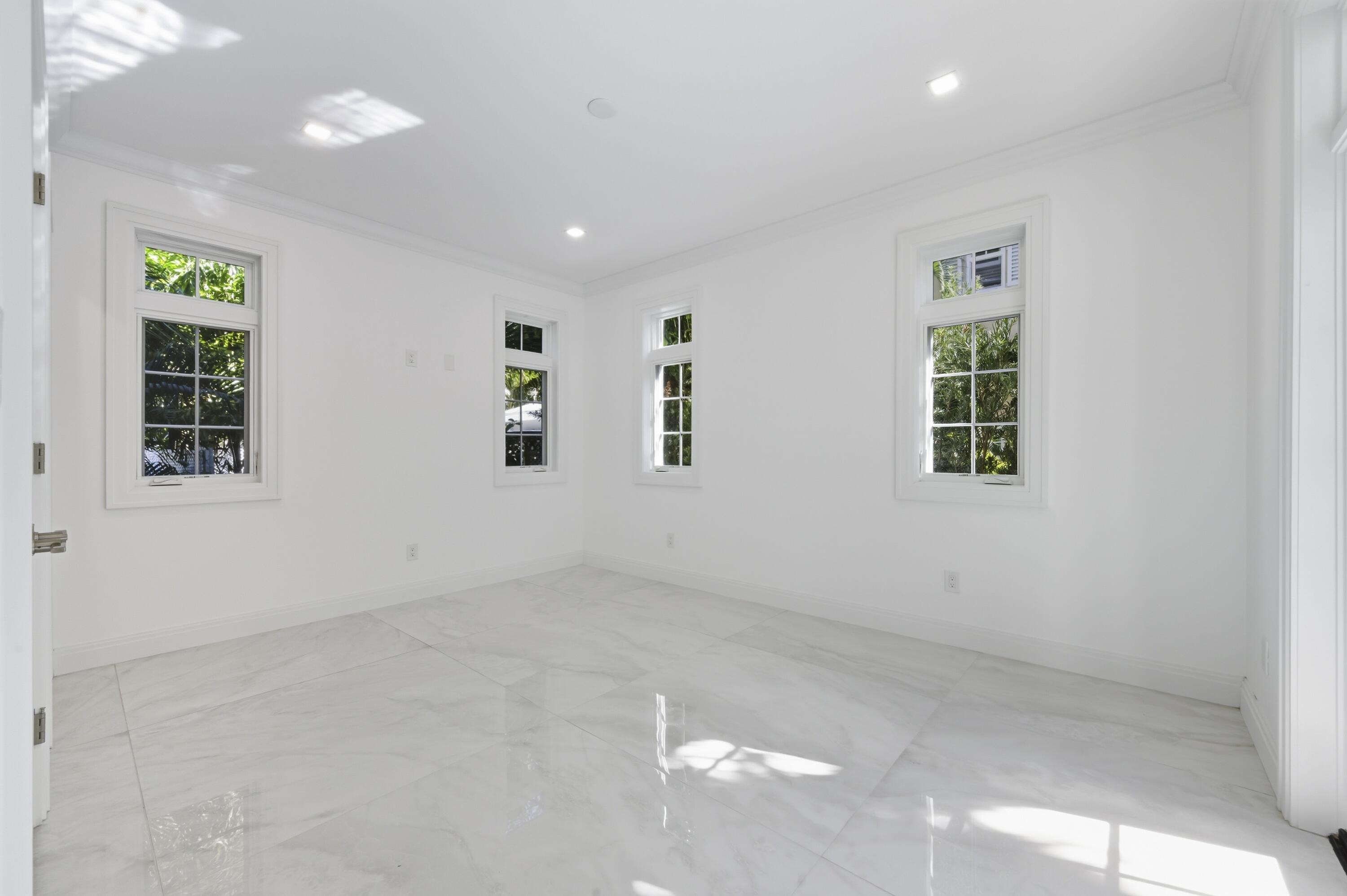 259 Oleander Avenue Property Photo 16