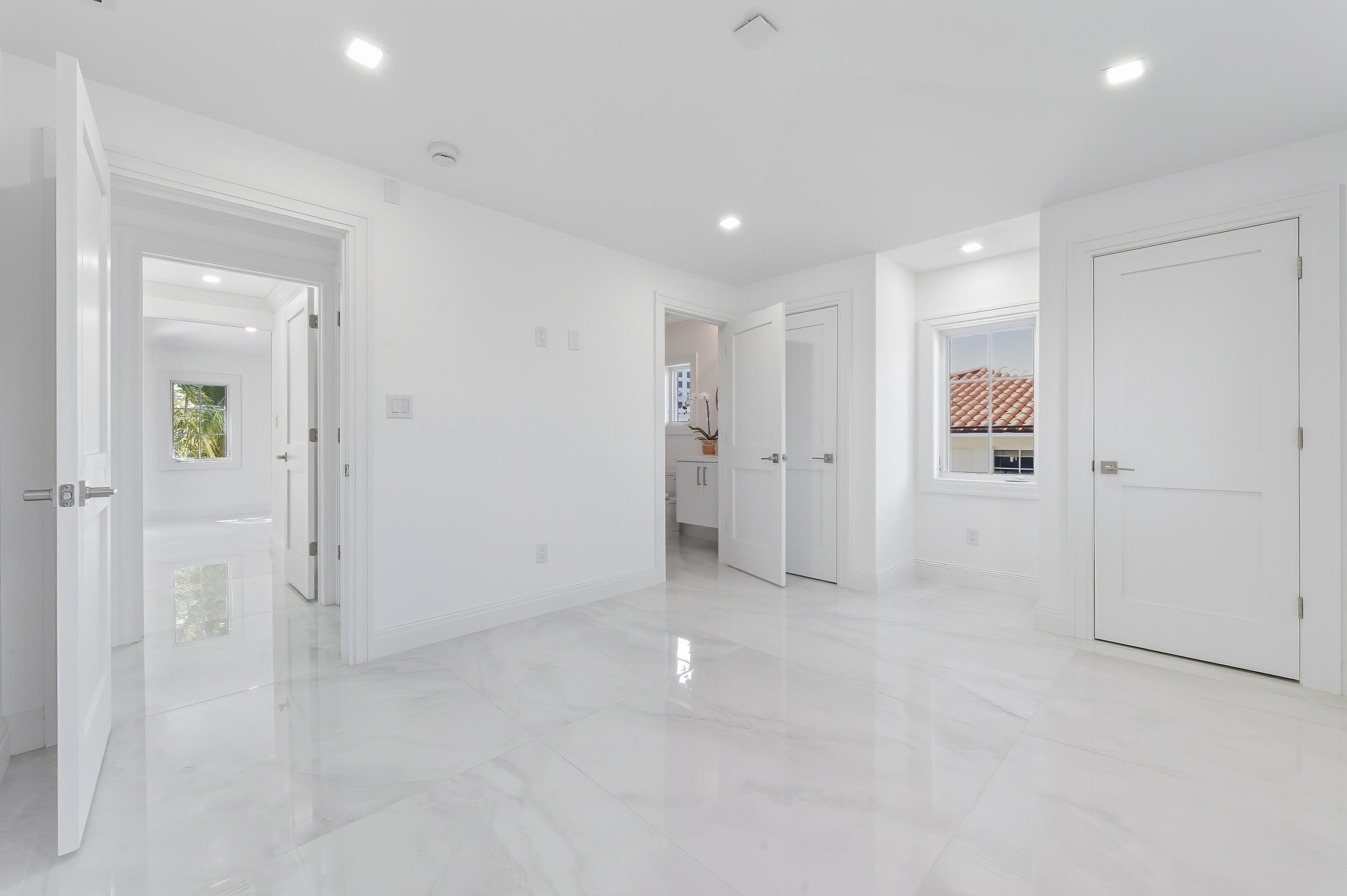 259 Oleander Avenue Property Photo 17