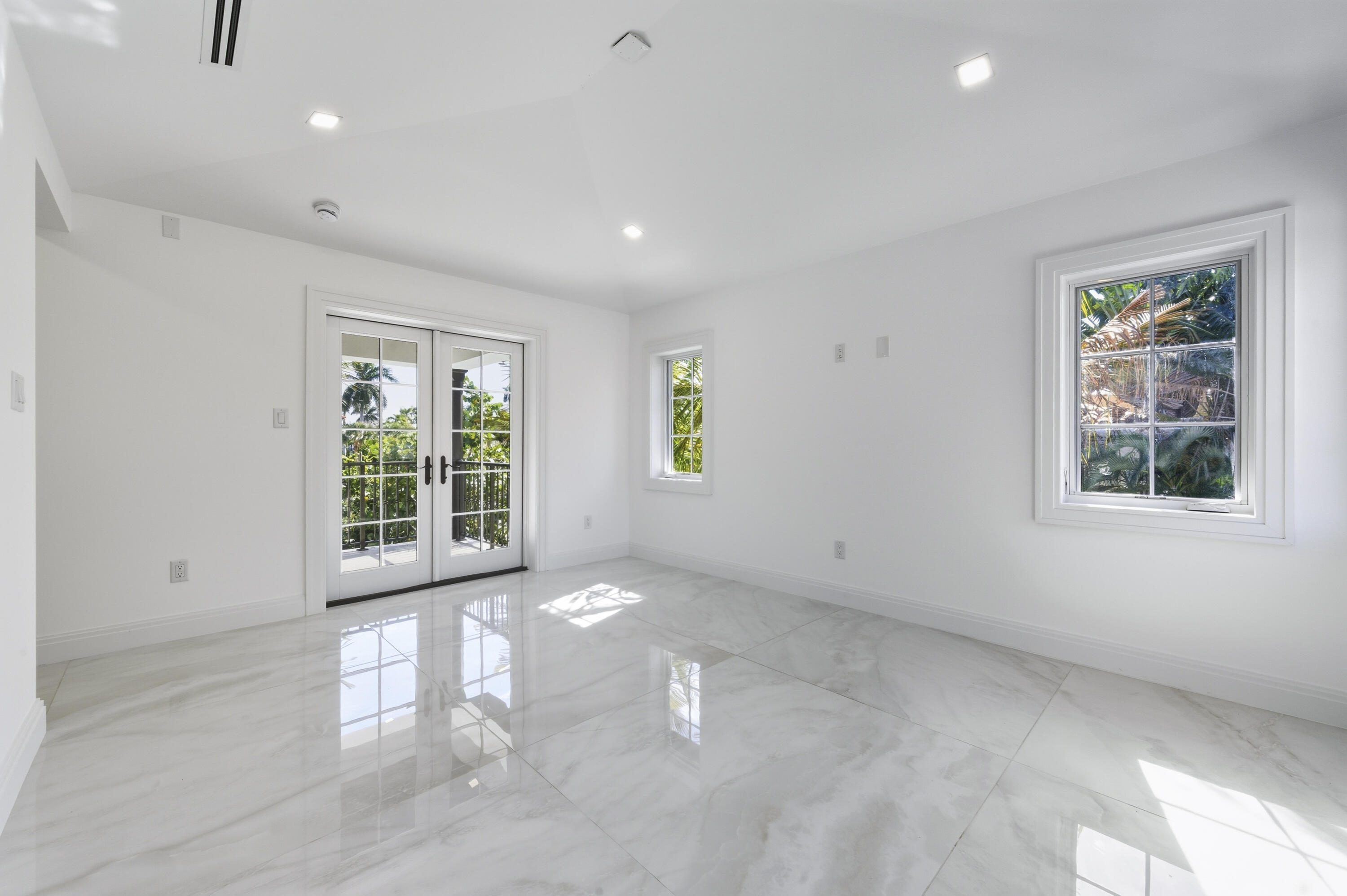 259 Oleander Avenue Property Photo 23