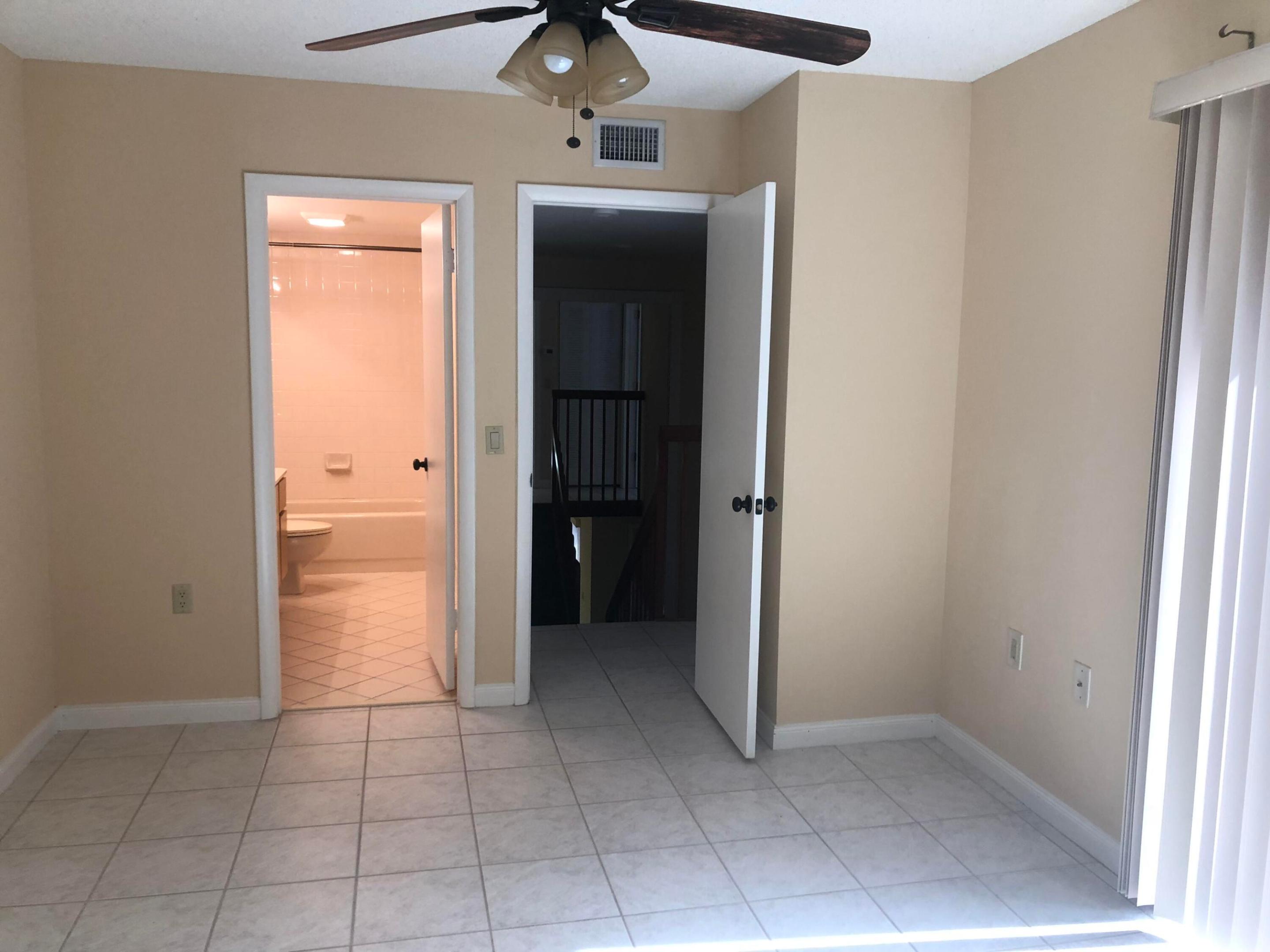 8008 80th Way Property Photo 10