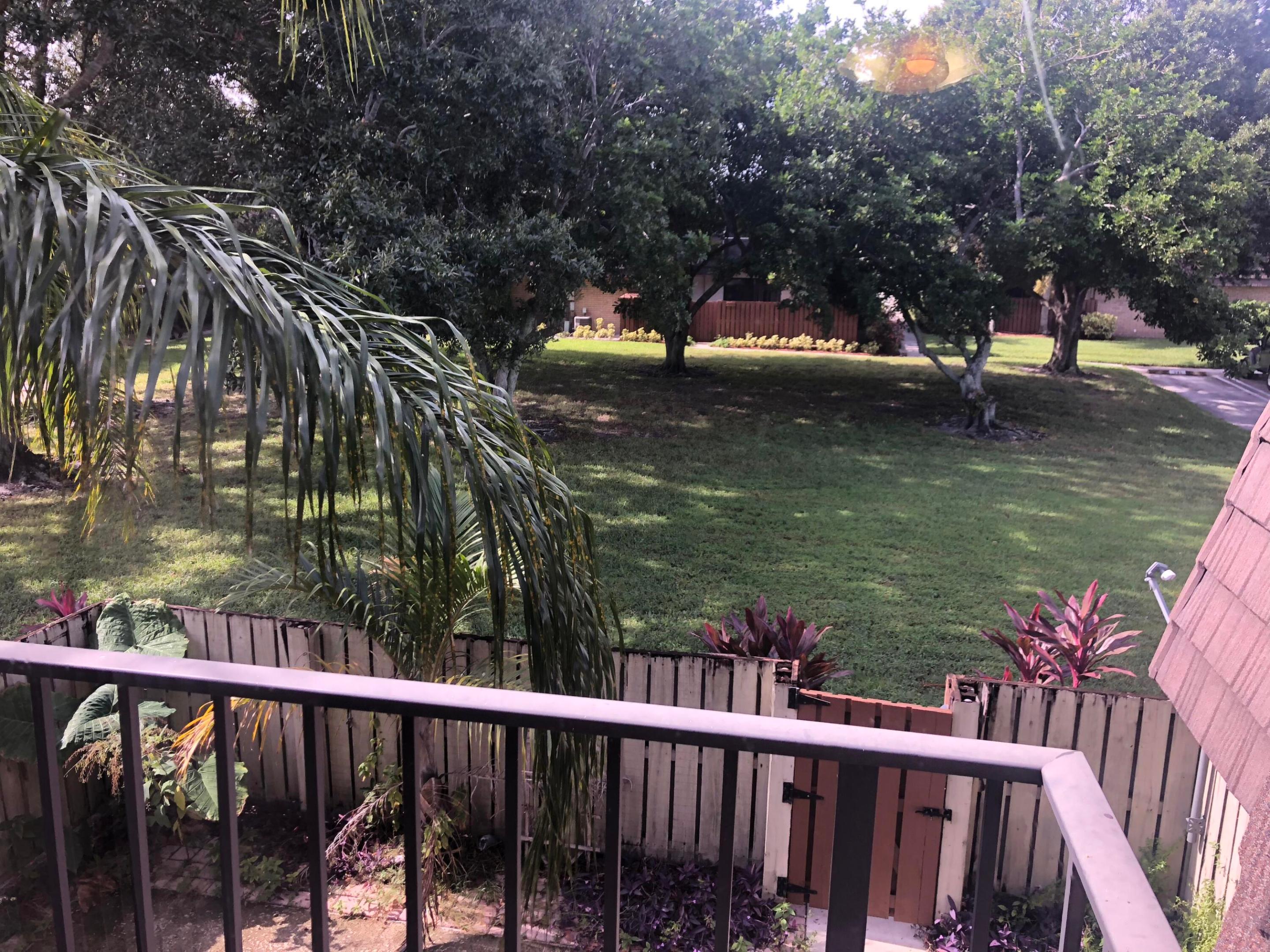 8008 80th Way Property Photo 11