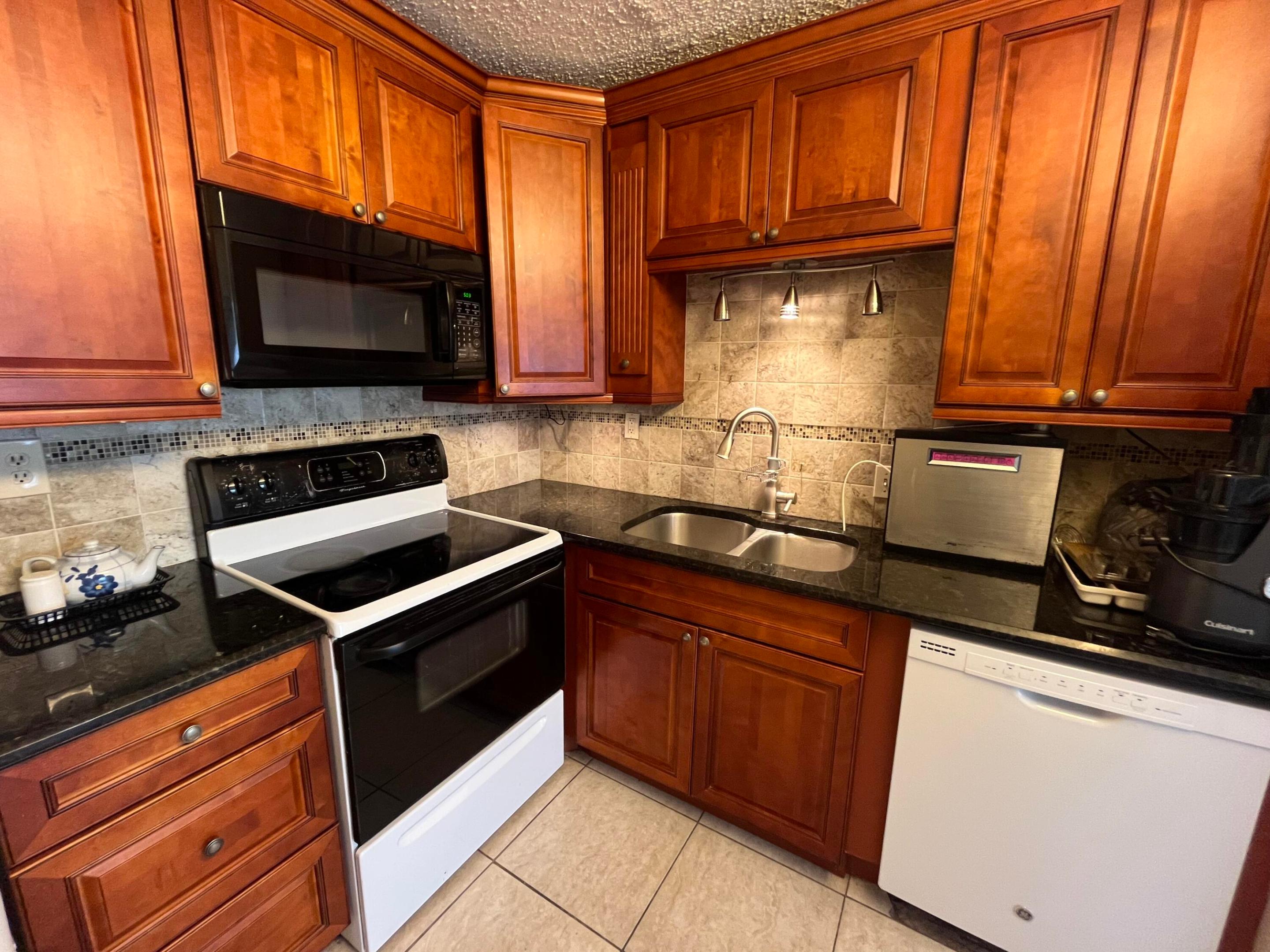 7 FLANDERS A Property Photo 1