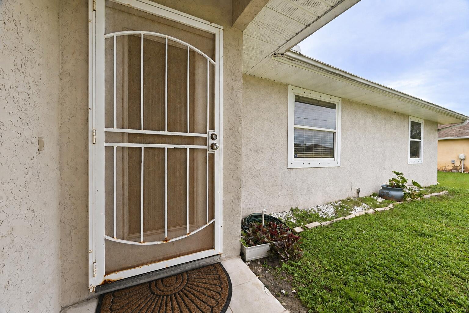 1755 Sw Castinet Lane Property Photo 3