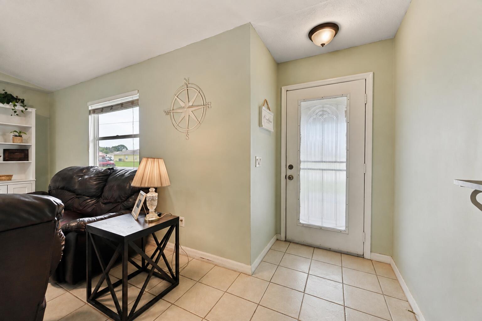 1755 Sw Castinet Lane Property Photo 4