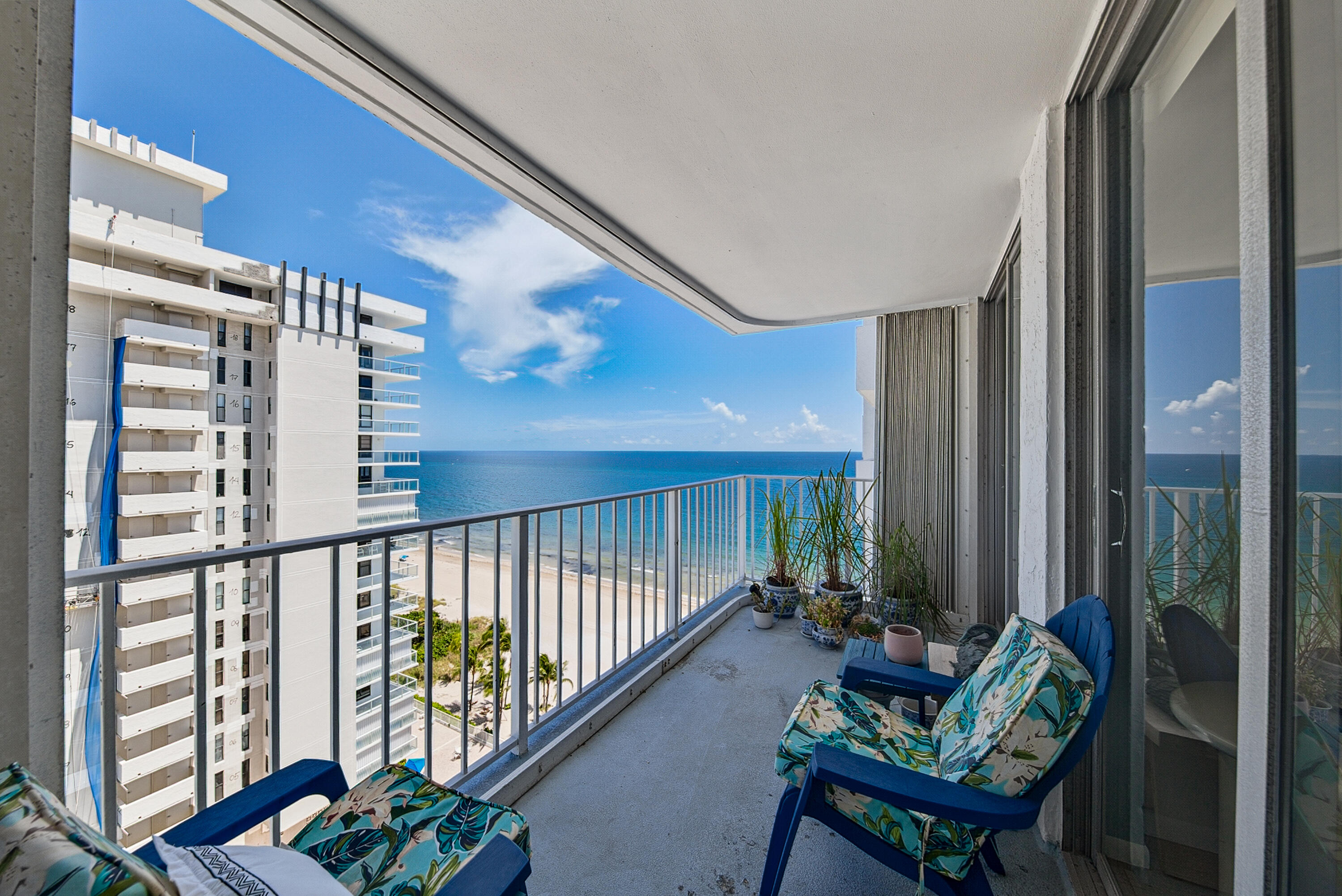 1010 S Ocean Boulevard 1516 Property Photo 4