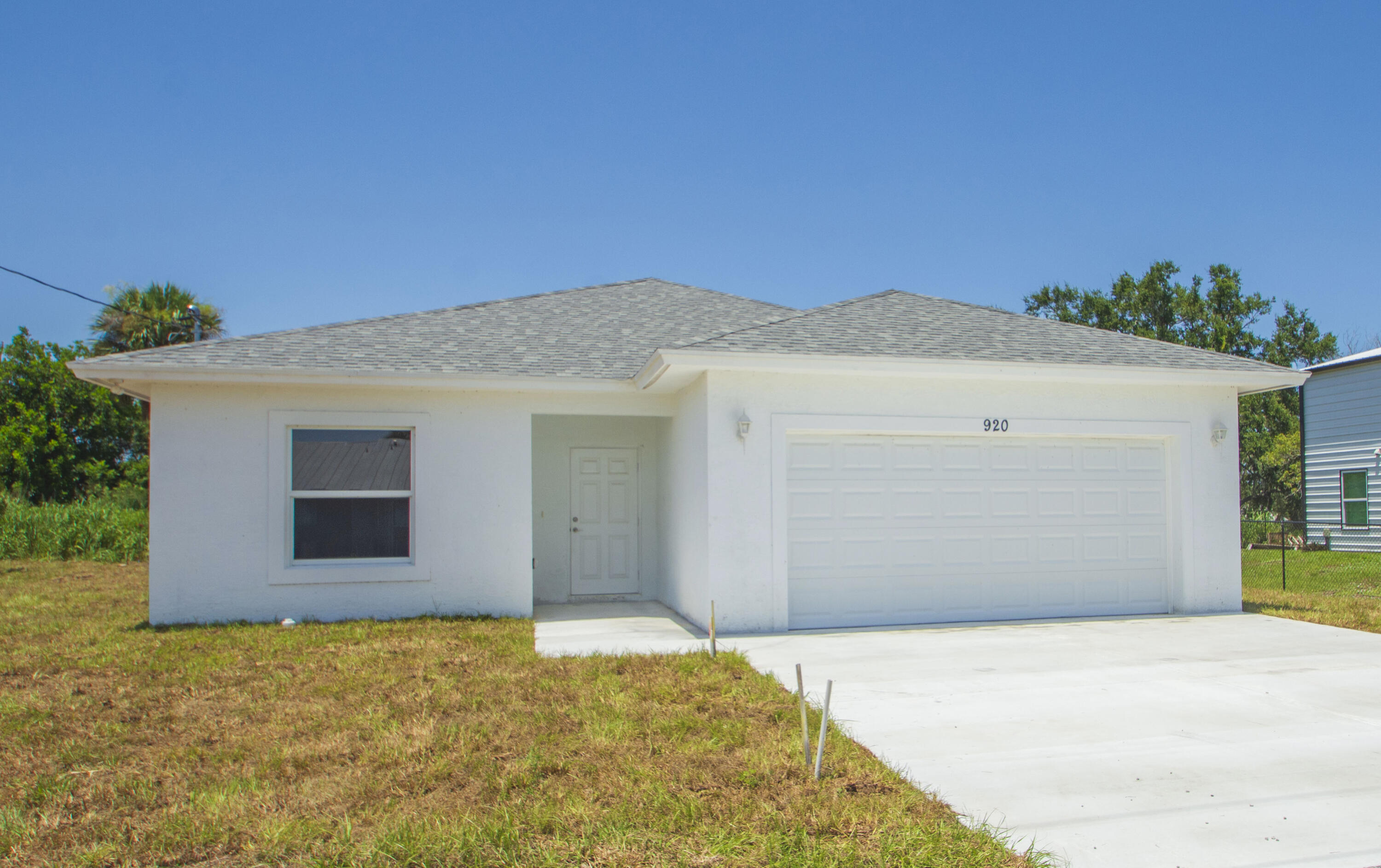 926 7th Property Photo 3