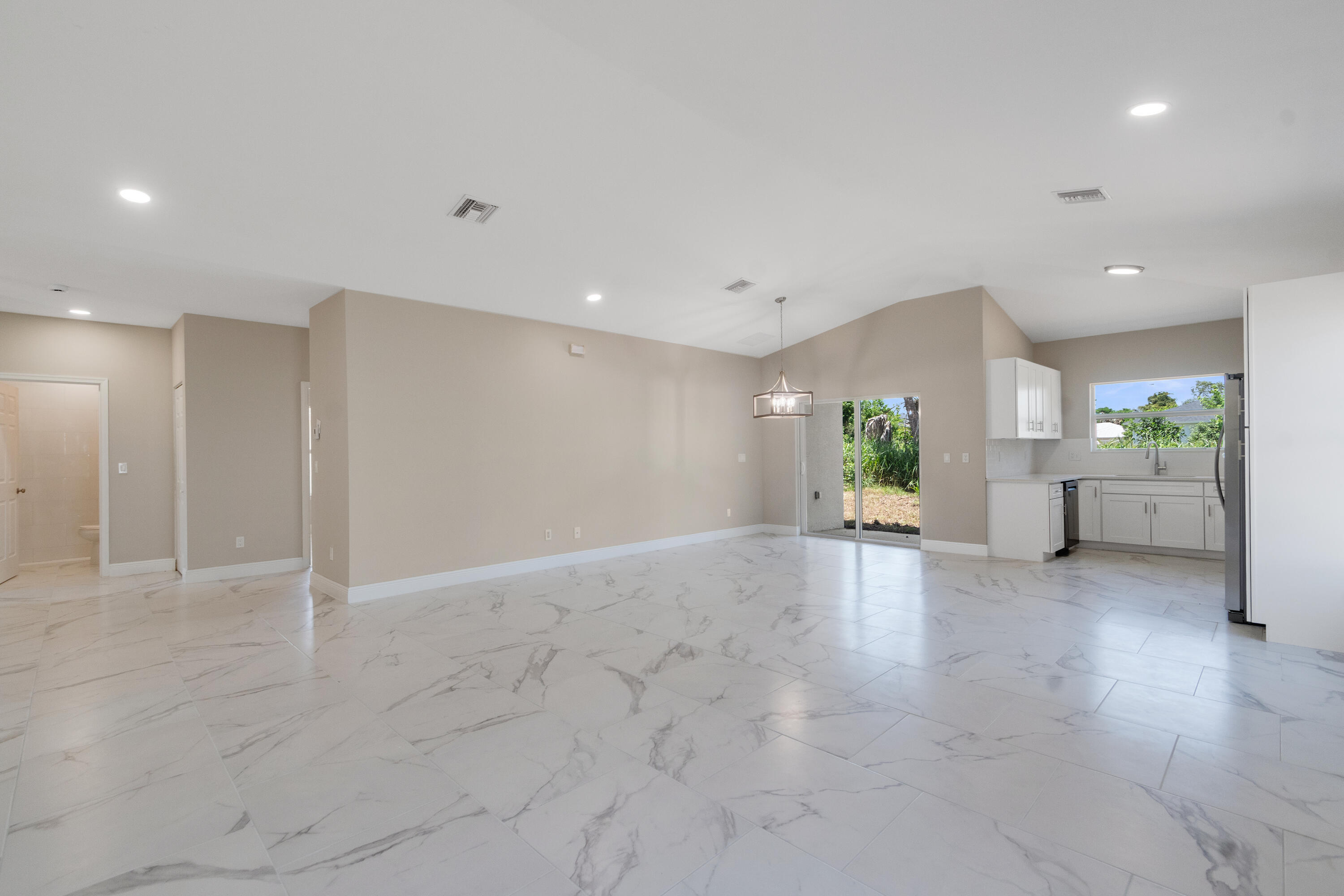 926 7th Property Photo 15
