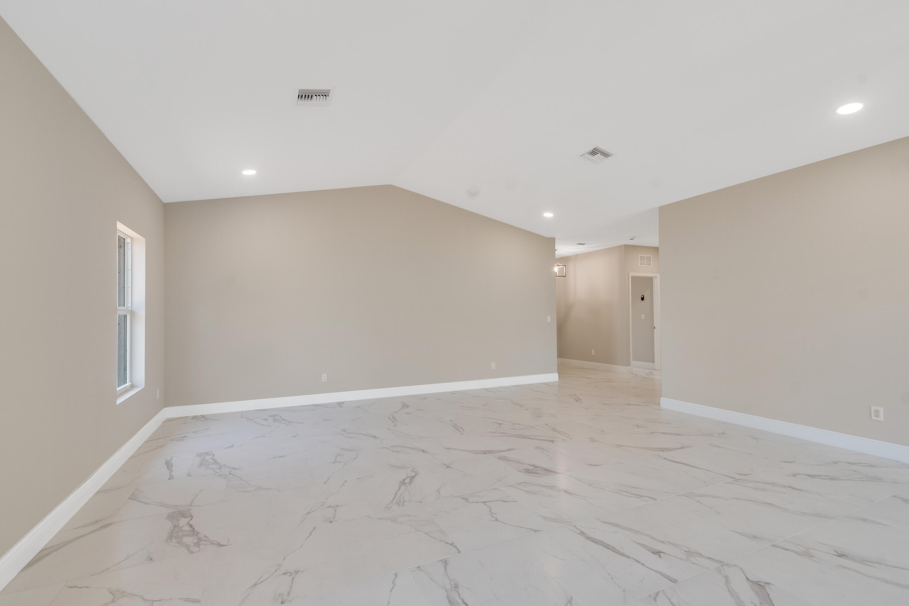 926 7th Property Photo 16