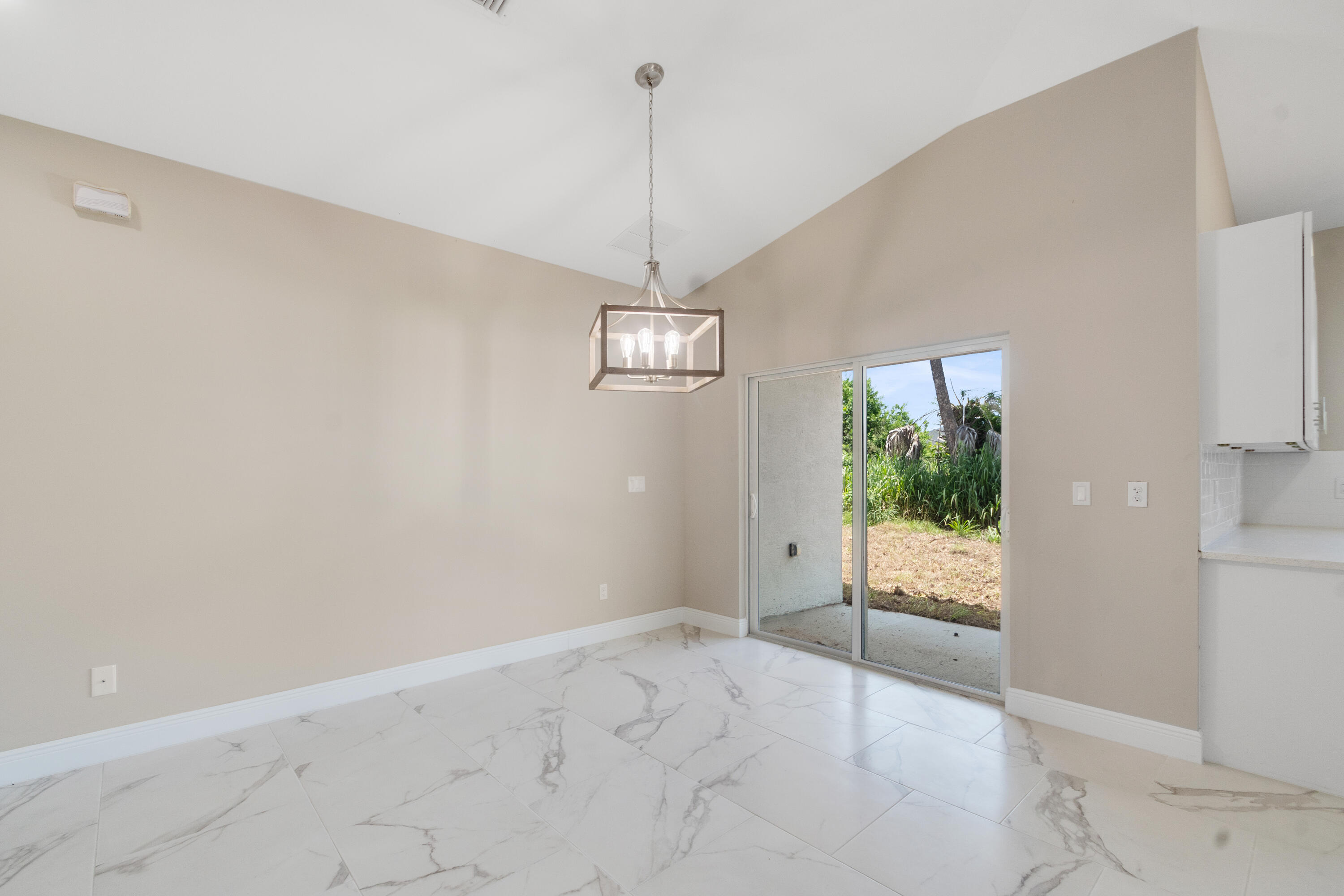 926 7th Property Photo 20