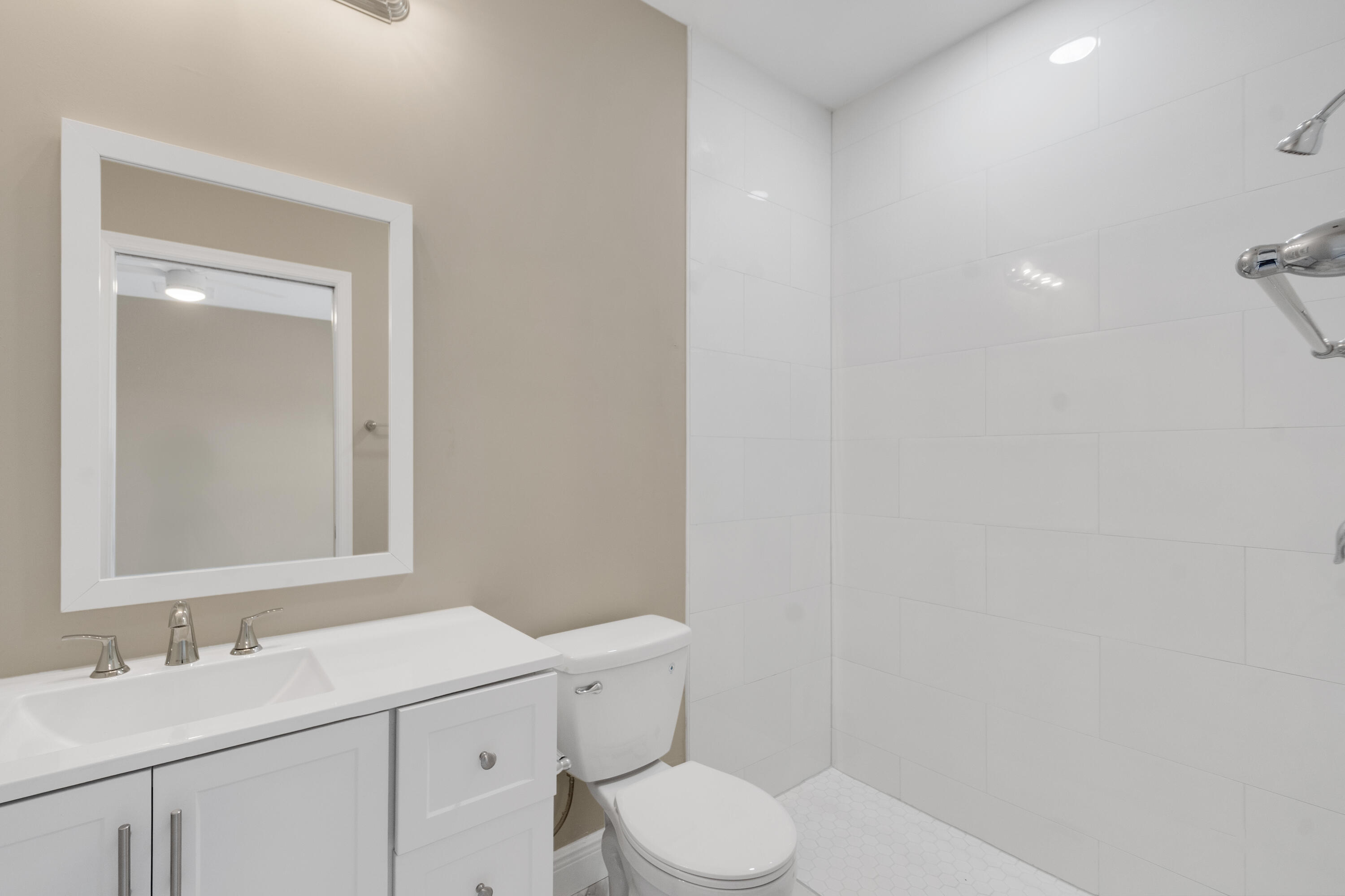 926 7th Property Photo 24