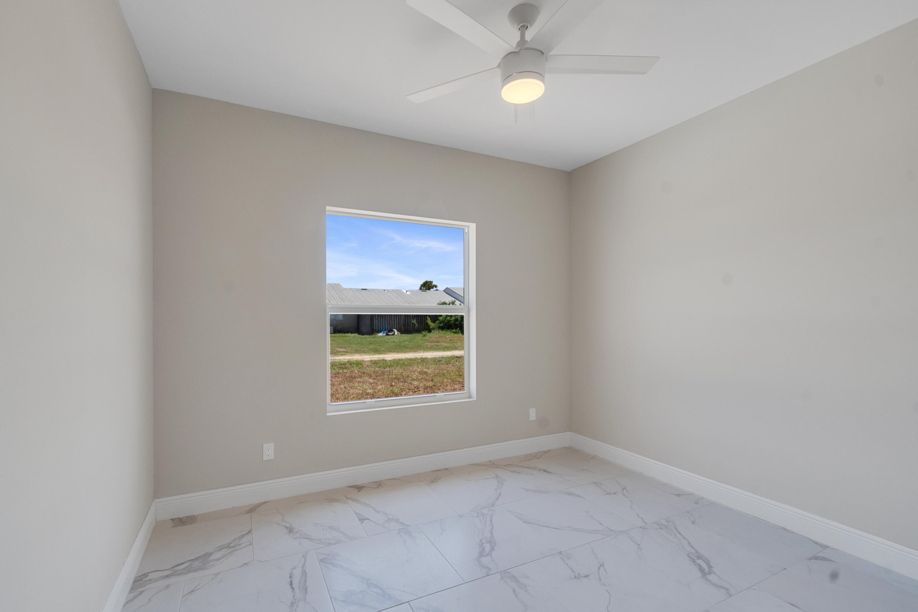 926 7th Property Photo 27