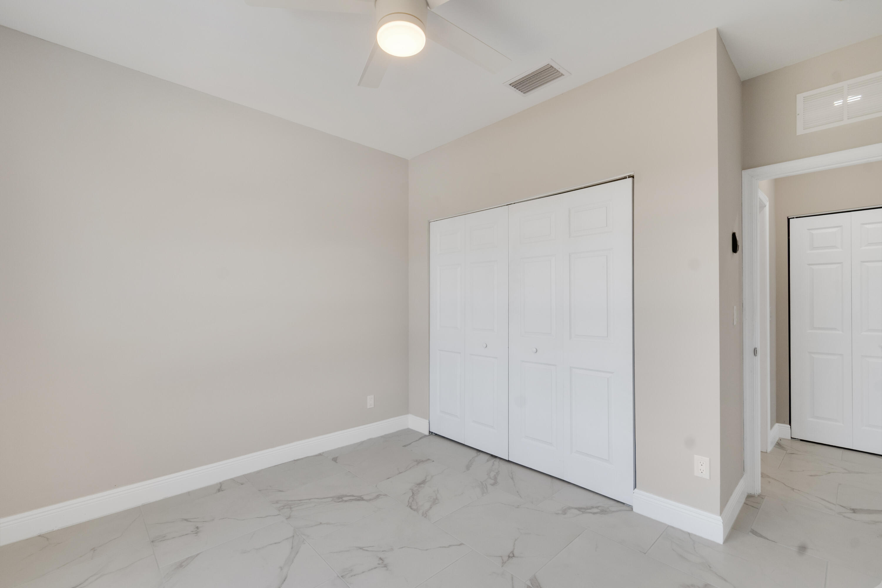 926 7th Property Photo 28