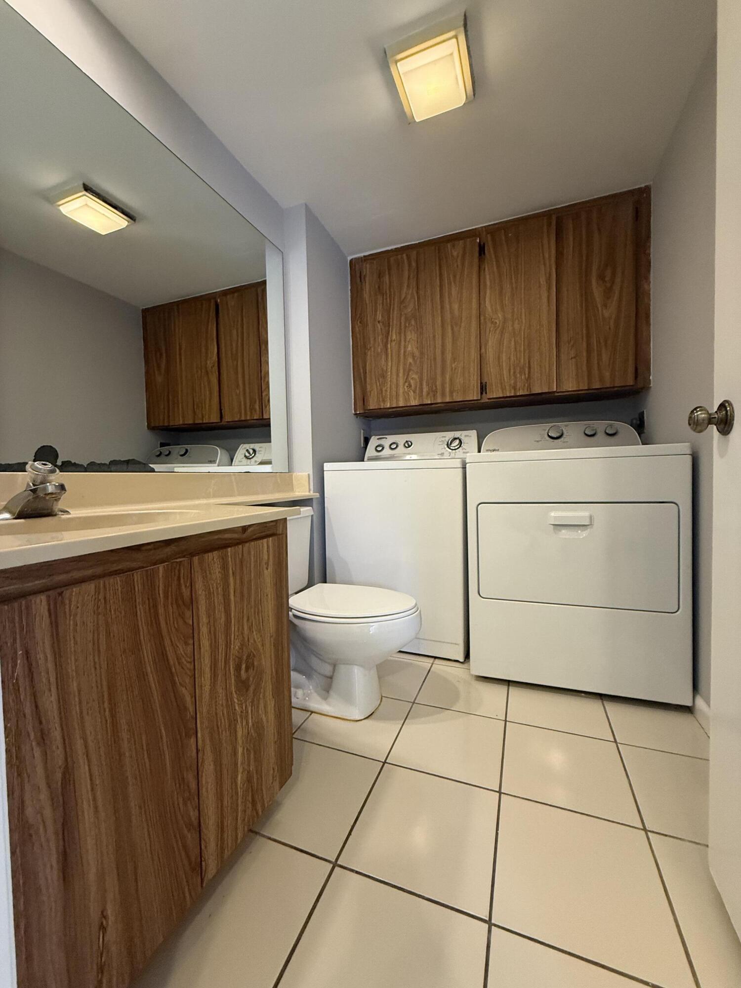 1603 16th Way Property Photo 7
