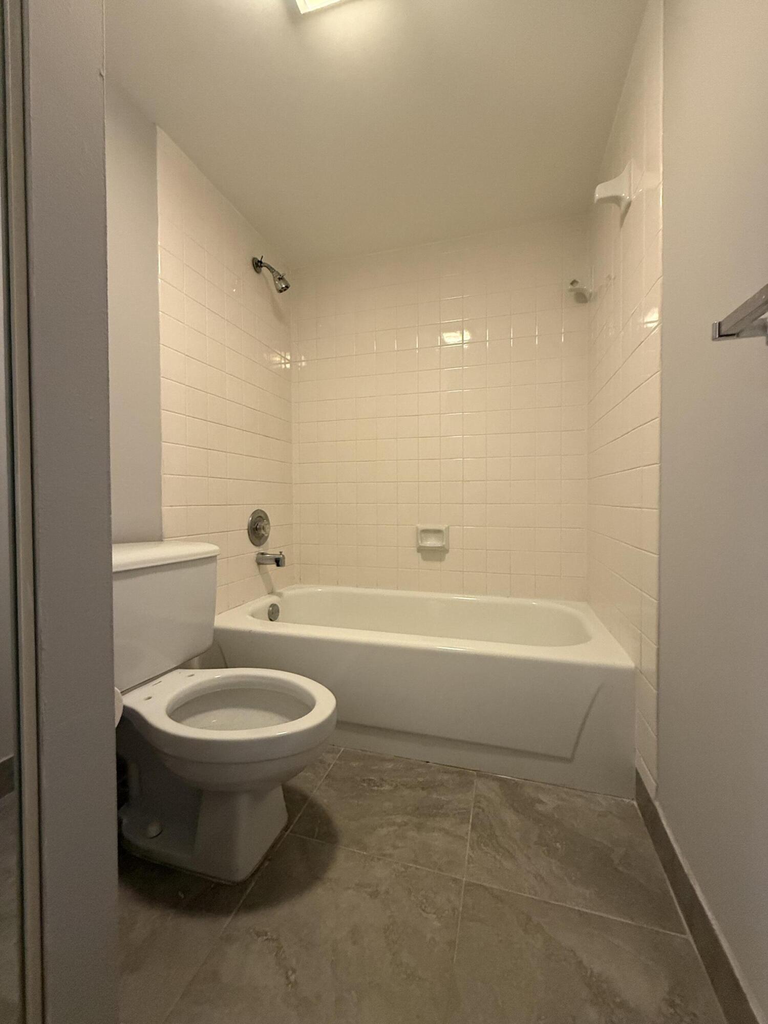 1603 16th Way Property Photo 9