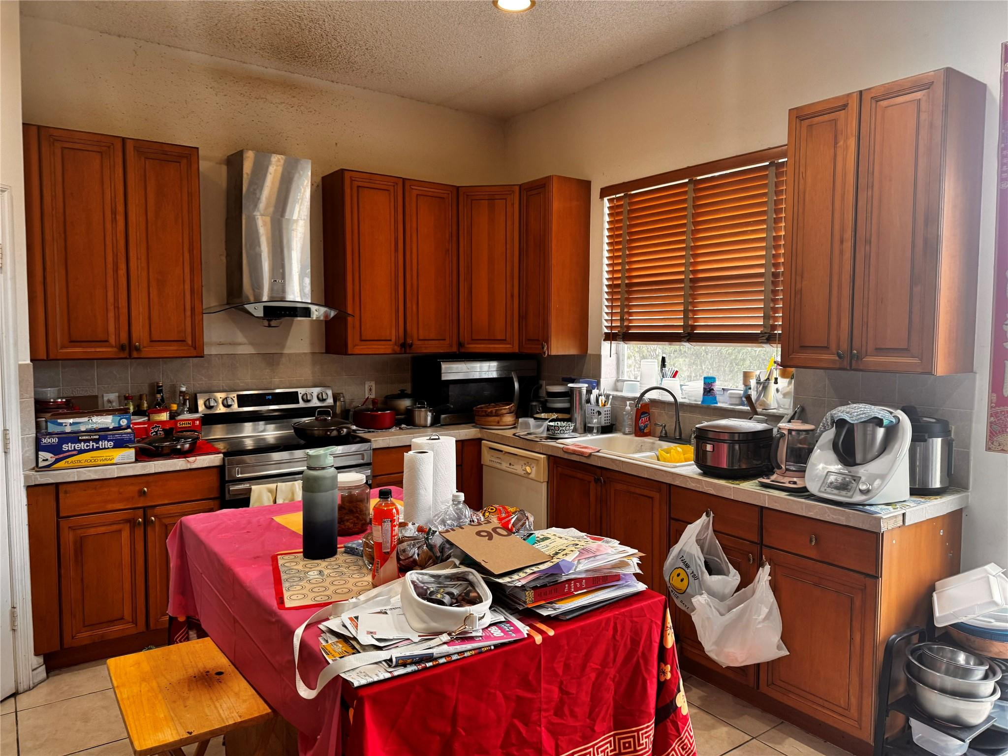 1820 Nw 78th Avenue Property Photo 6