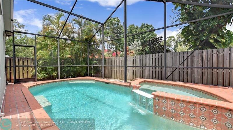 607 Sw 15th Street Property Photo 4