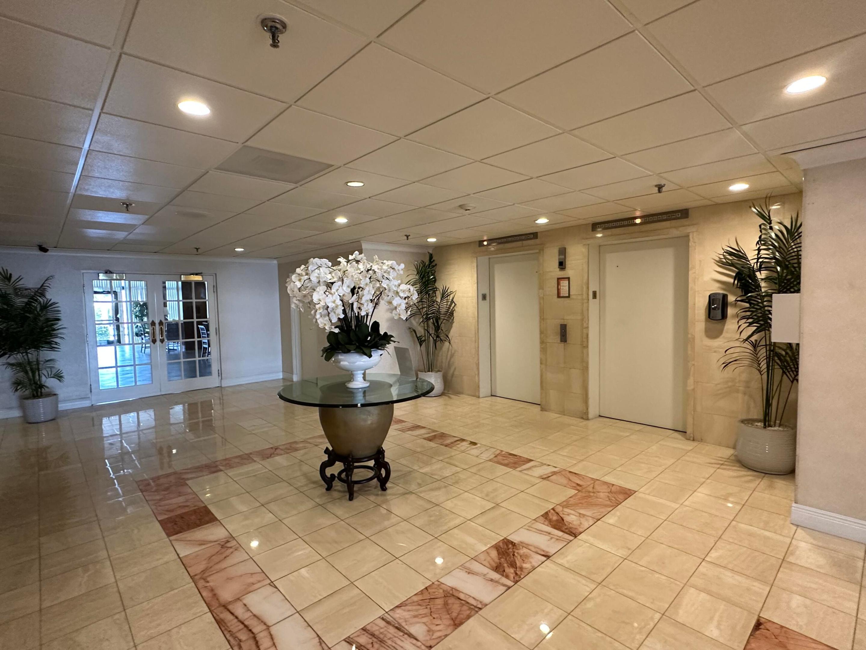 5047 N Highway A1a Ph-2 Property Photo 6