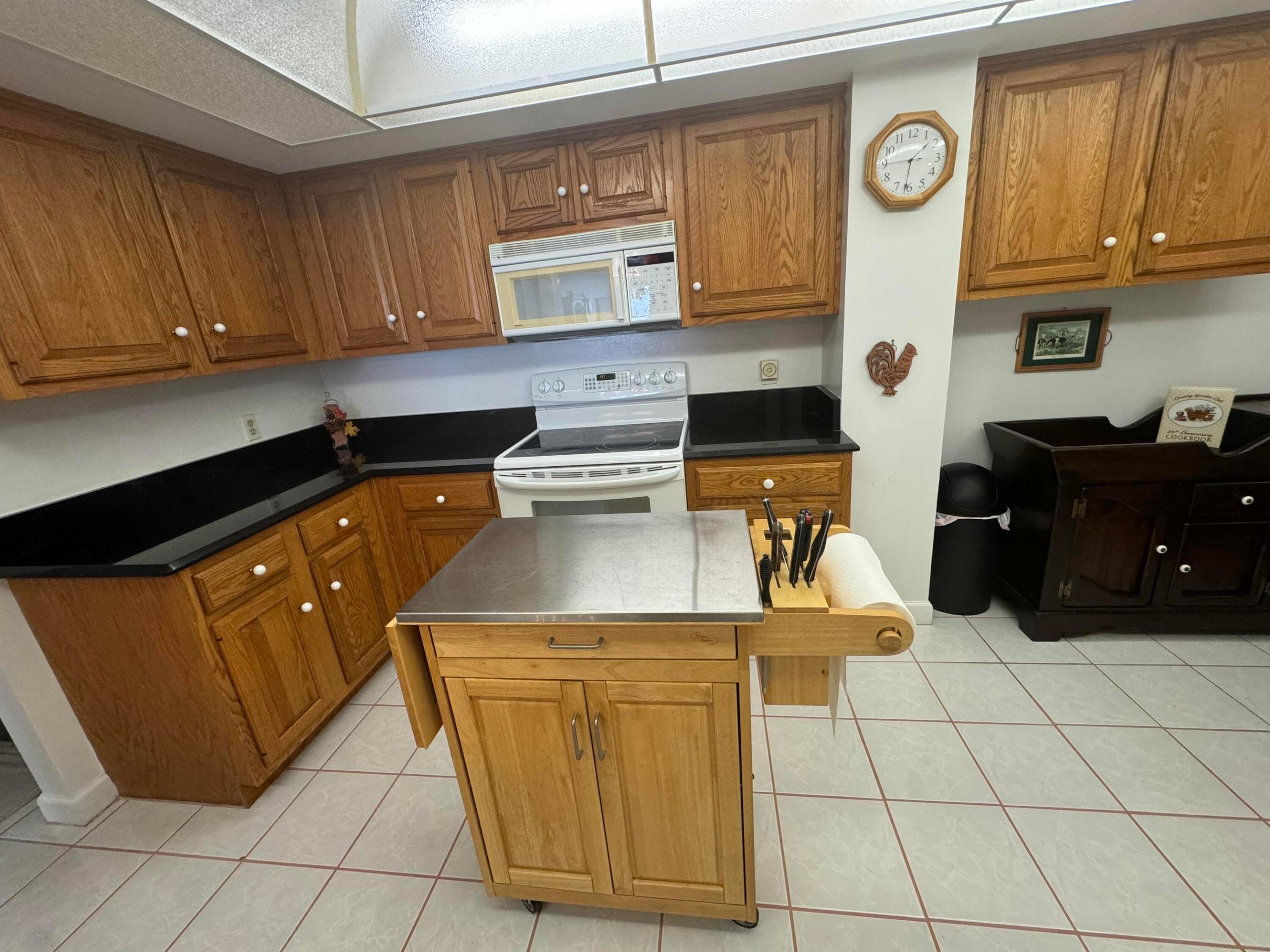 5047 N Highway A1a Ph-2 Property Photo 27
