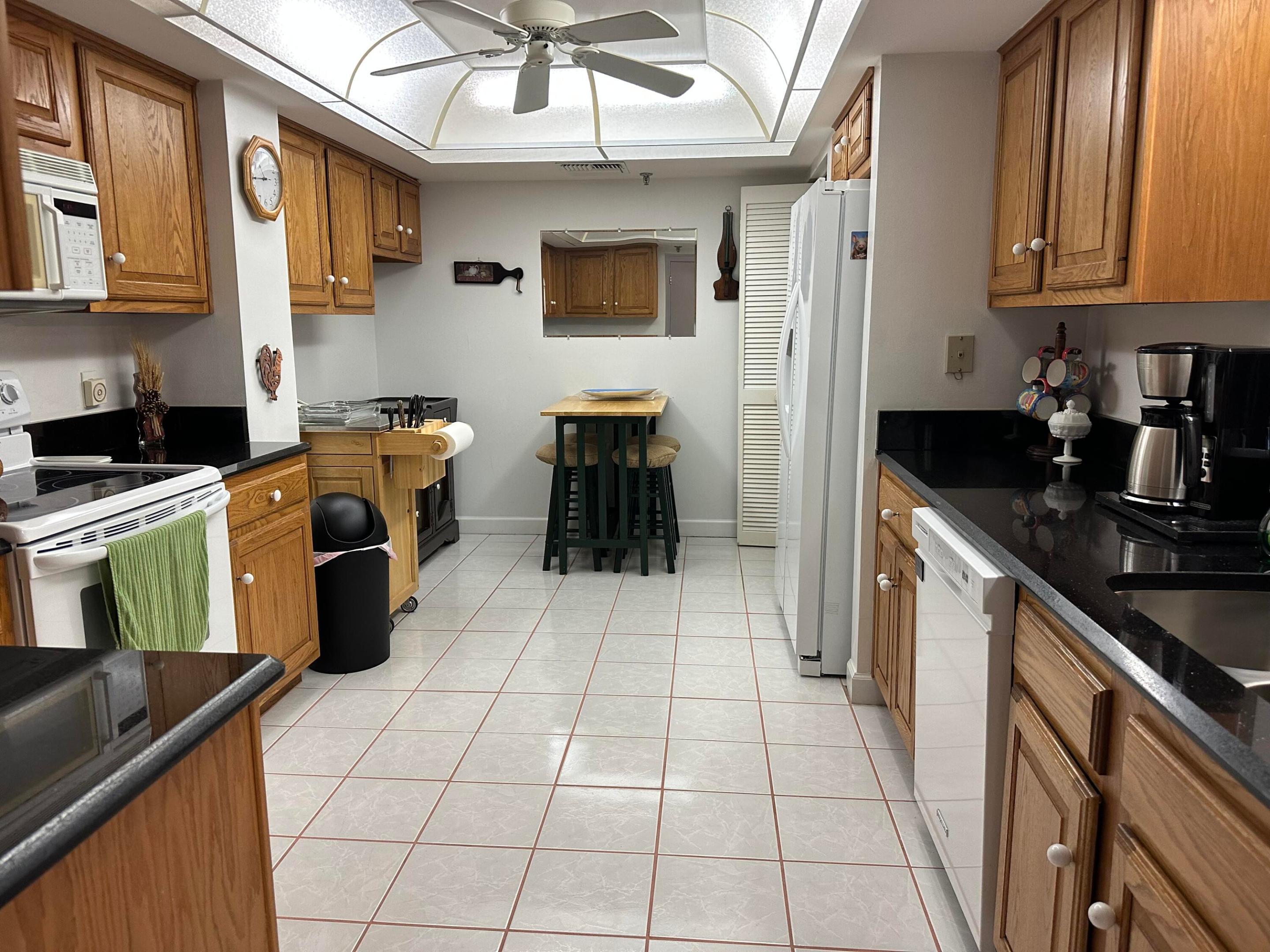 5047 N Highway A1a Ph-2 Property Photo 29