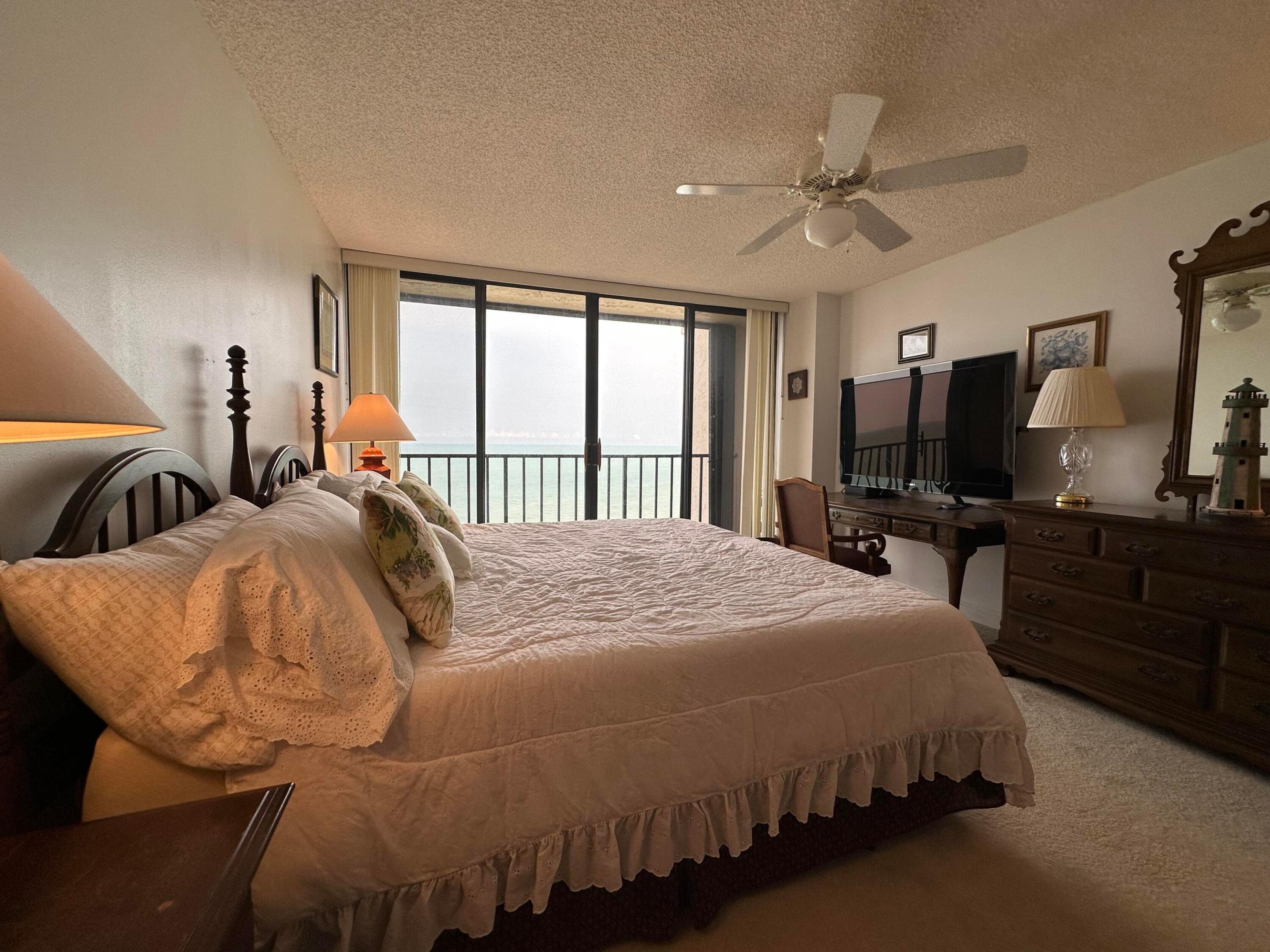 5047 N Highway A1a Ph-2 Property Photo 40