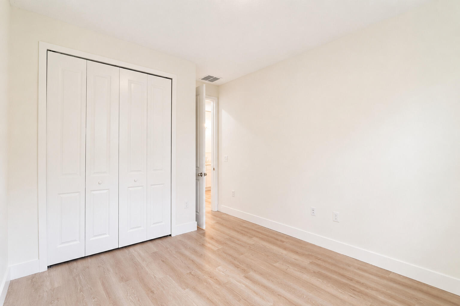 460 Grenadier Avenue Nw Property Photo 19