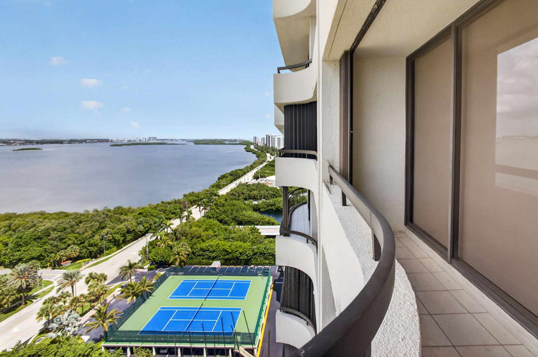 4100 N Ocean Drive 1904 Property Photo 25