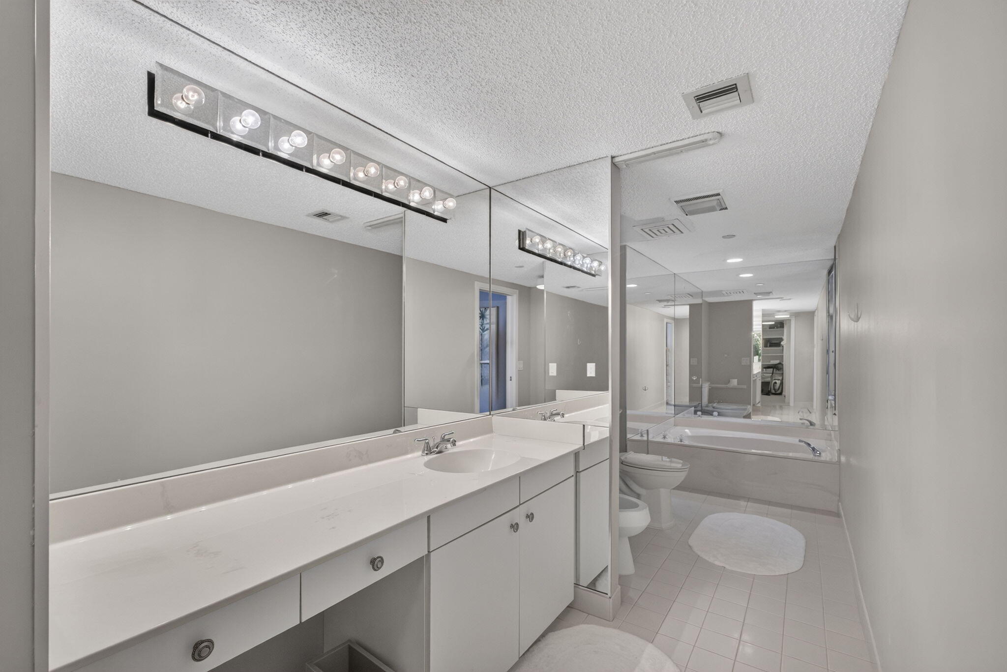 4100 N Ocean Drive 1904 Property Photo 31