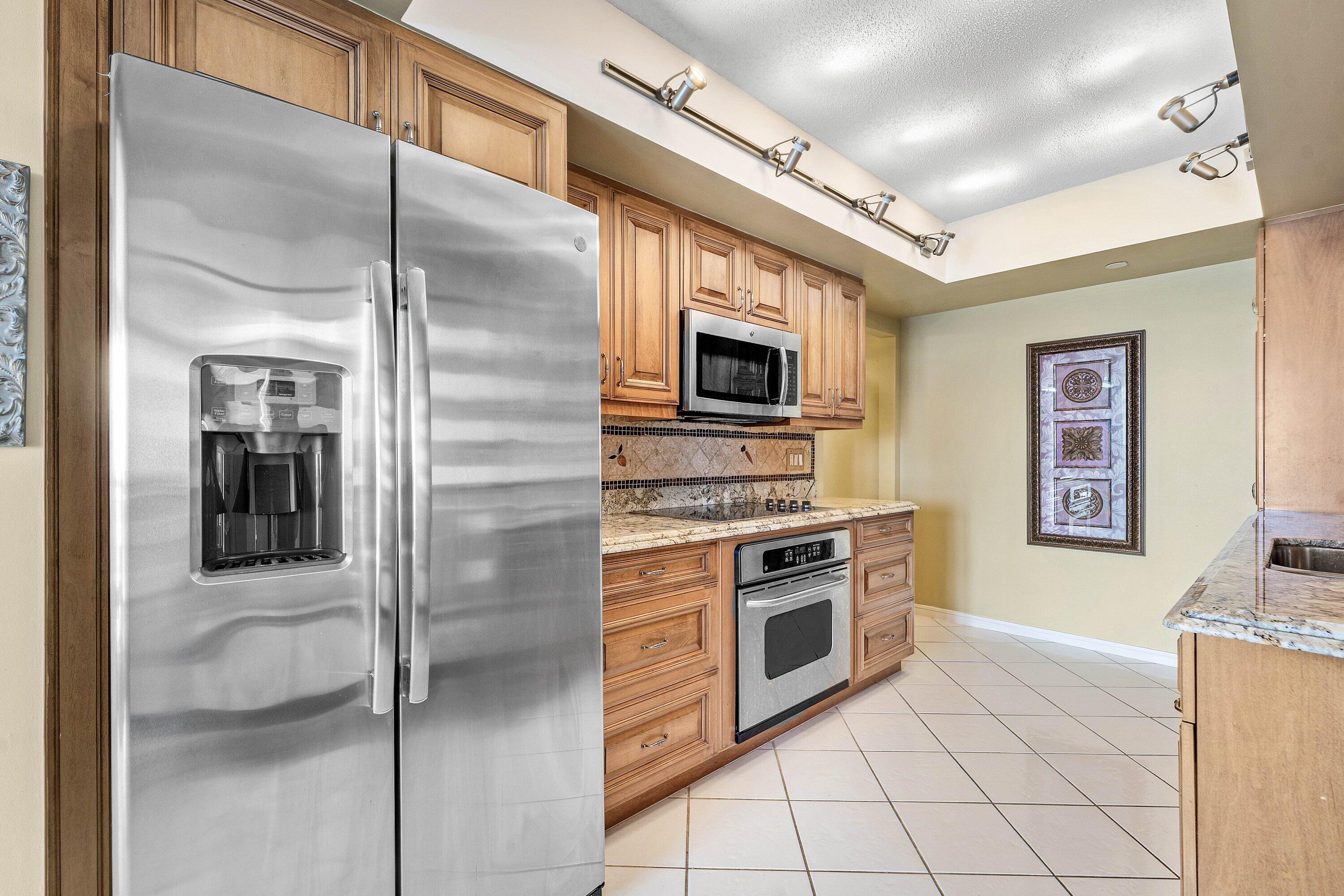 4050 N Ocean Avenue 401 Property Photo 11