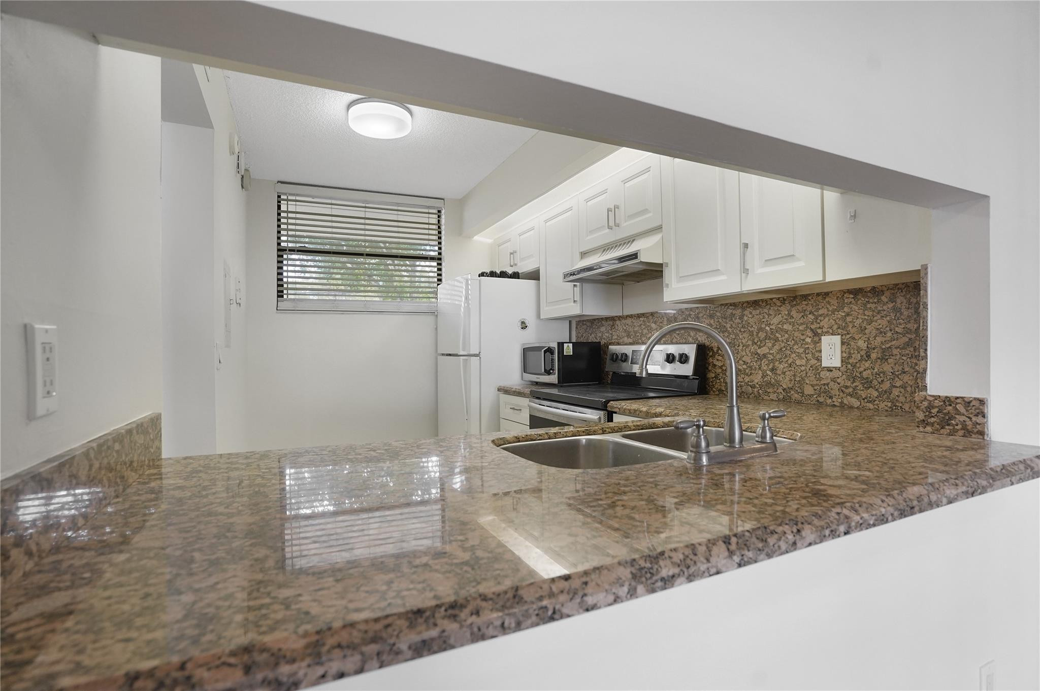 109 Lake Emerald Drive 110 Property Photo 4