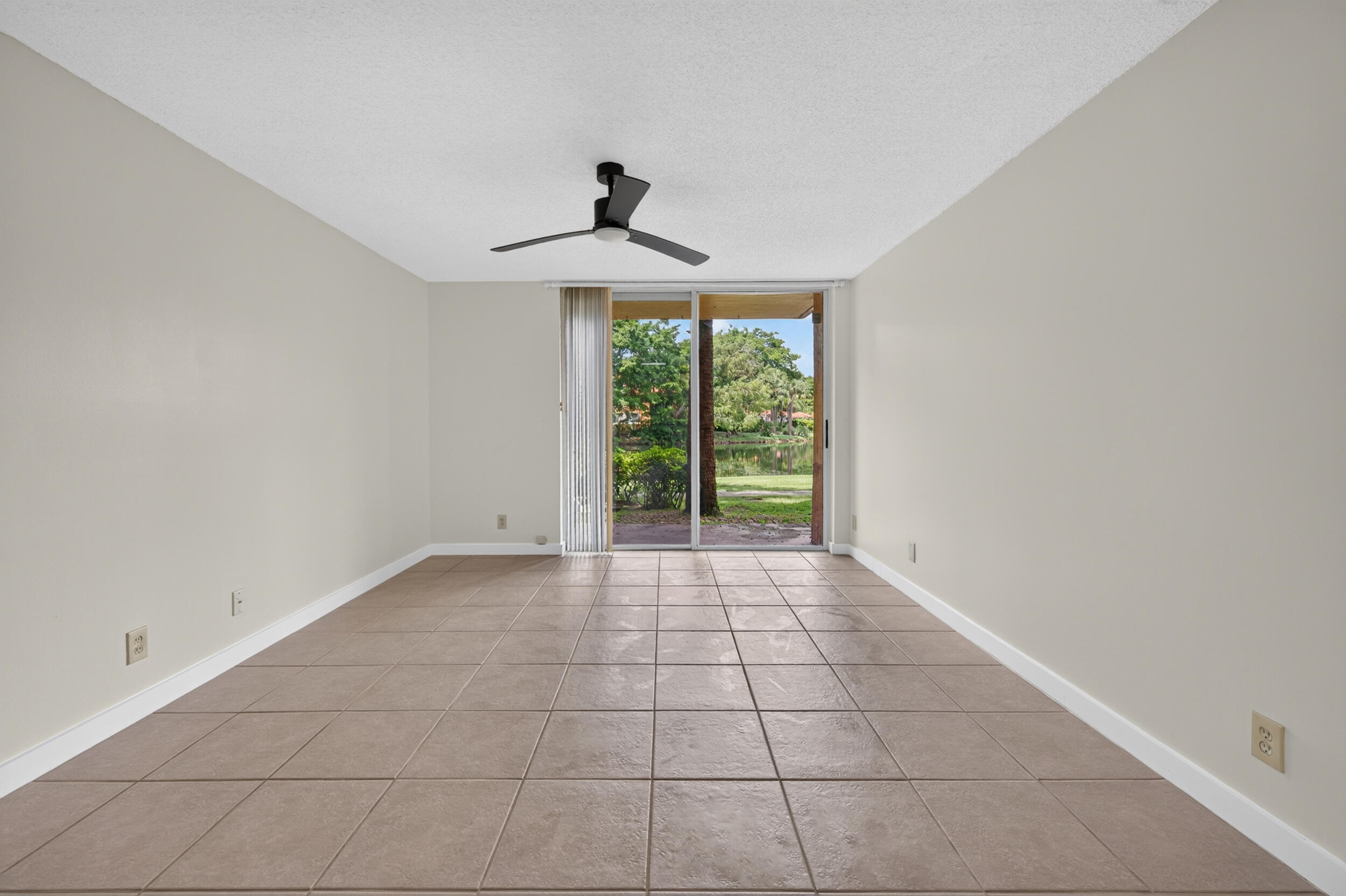 10717 E Cleary Boulevard E 106 Property Photo 7