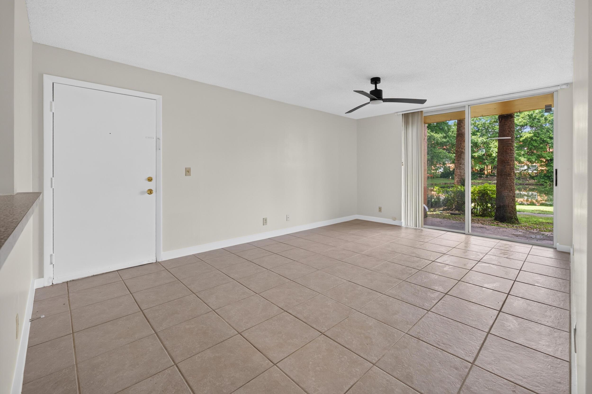 10717 E Cleary Boulevard E 106 Property Photo 8