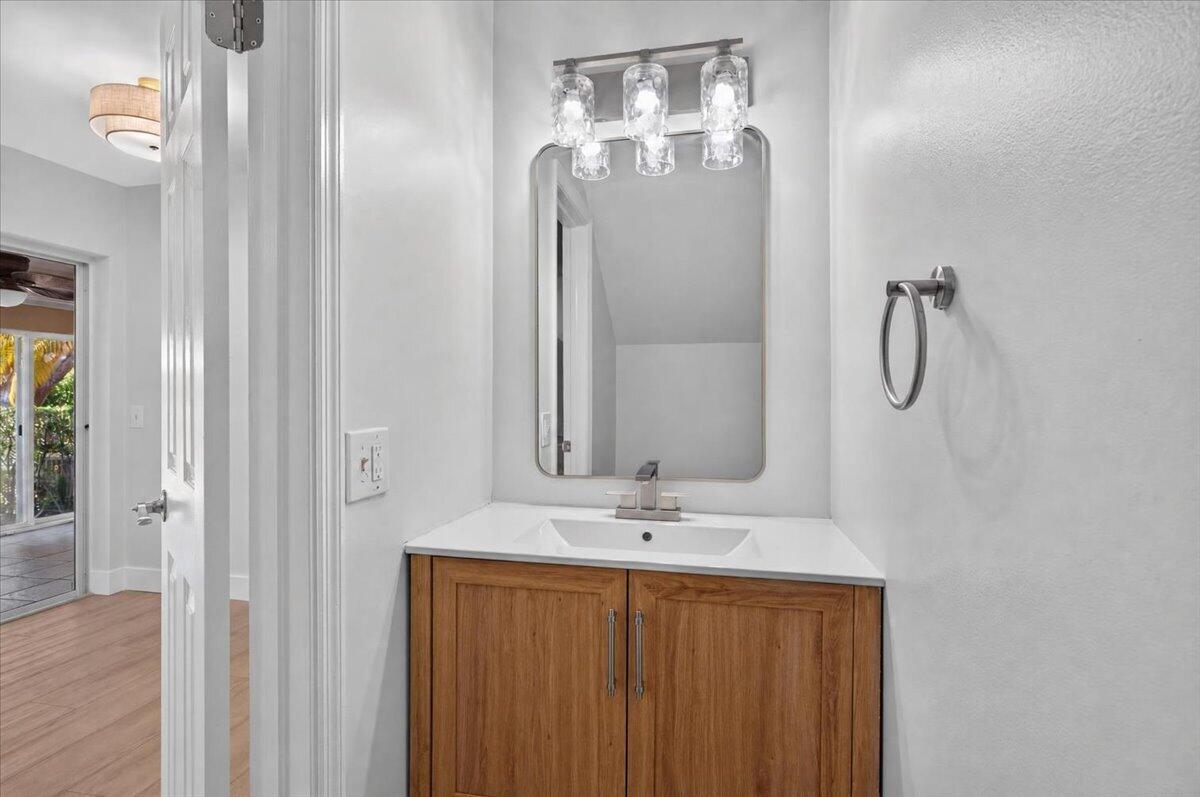 6611 Via Regina Property Photo 13