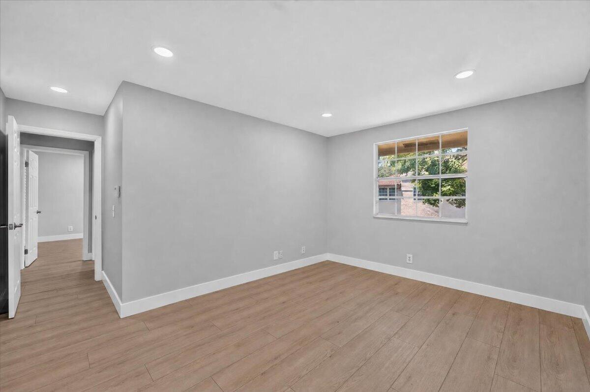 6611 Via Regina Property Photo 15