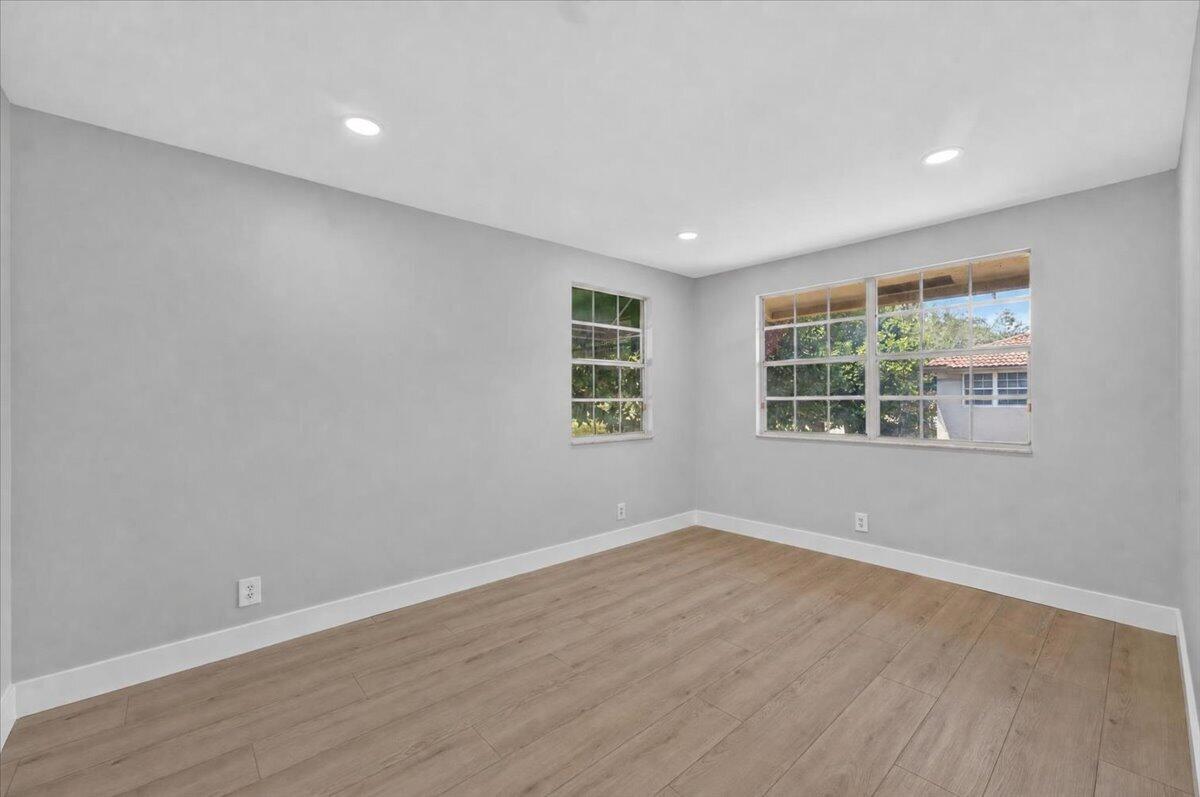 6611 Via Regina Property Photo 23