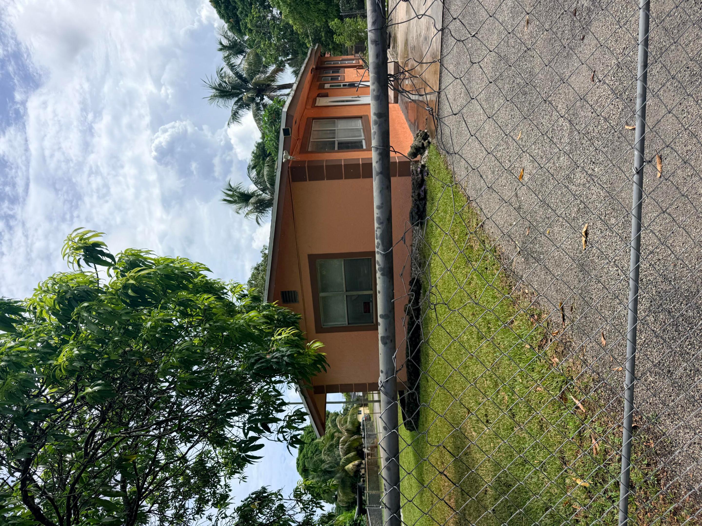 1643 NW 11TH Avenue Property Photo 1
