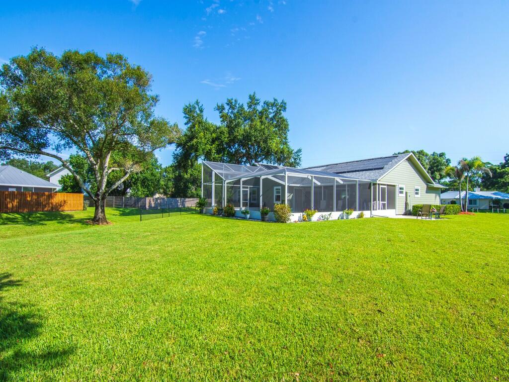 3555 3rd Place Sw Property Photo 6