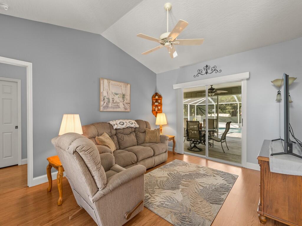 3555 3rd Place Sw Property Photo 28