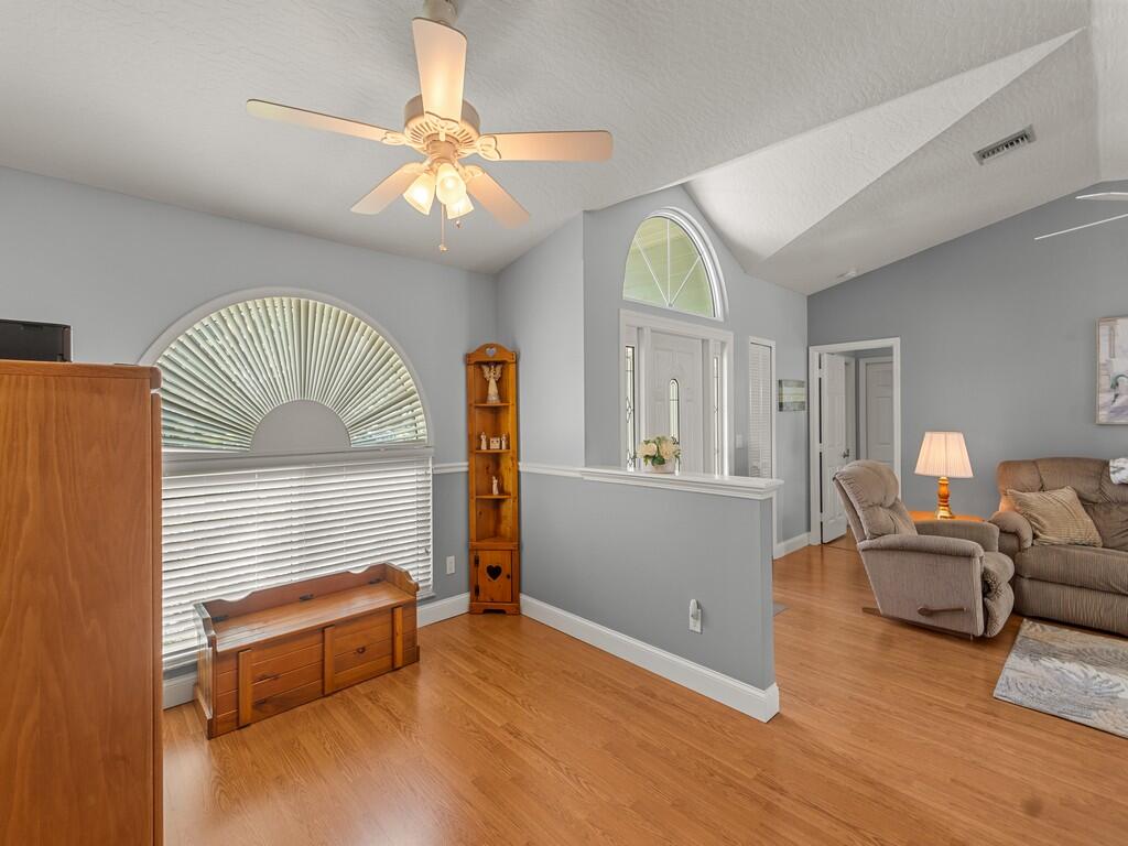 3555 3rd Place Sw Property Photo 32