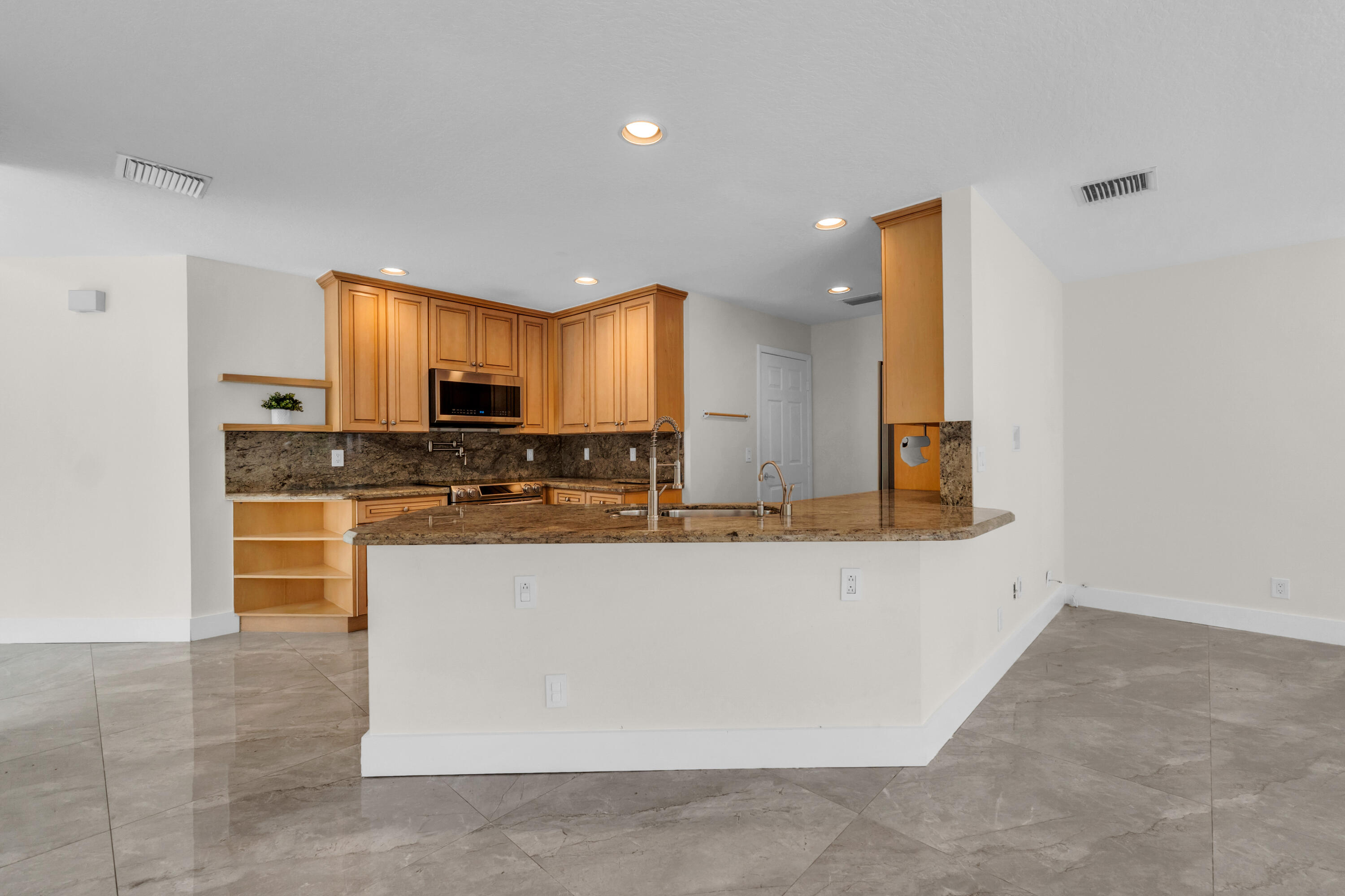 23330 Torre Circle Property Photo 5
