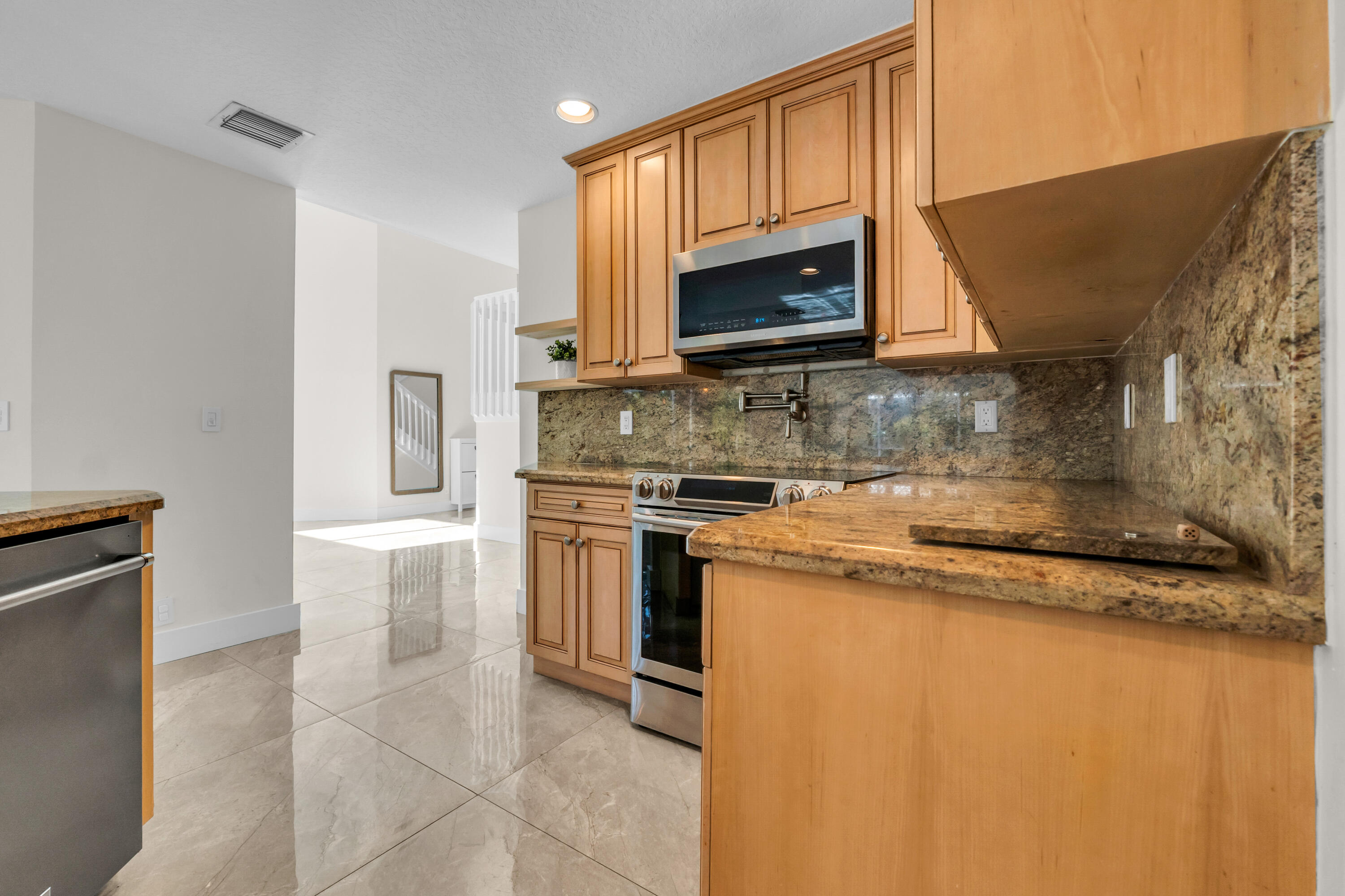 23330 Torre Circle Property Photo 8
