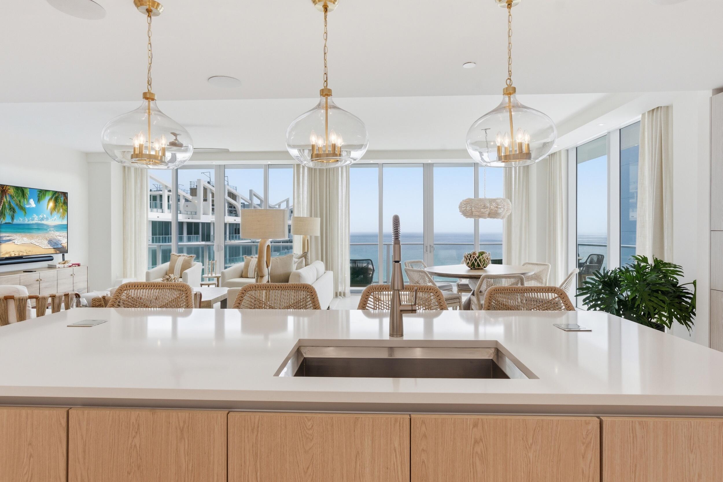 3100 N OCEAN Drive P-PH4 Property Photo 1
