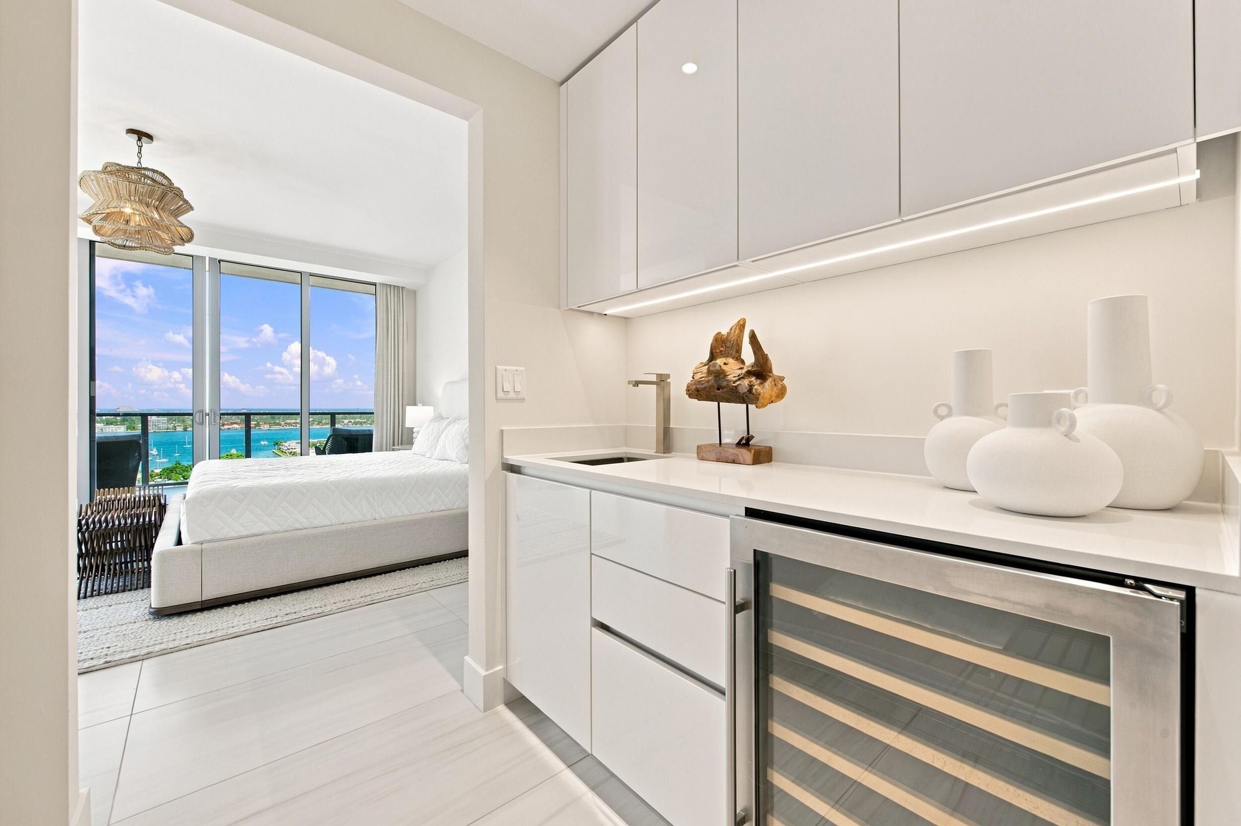 3100 N Ocean Drive P-ph4 Property Photo 25