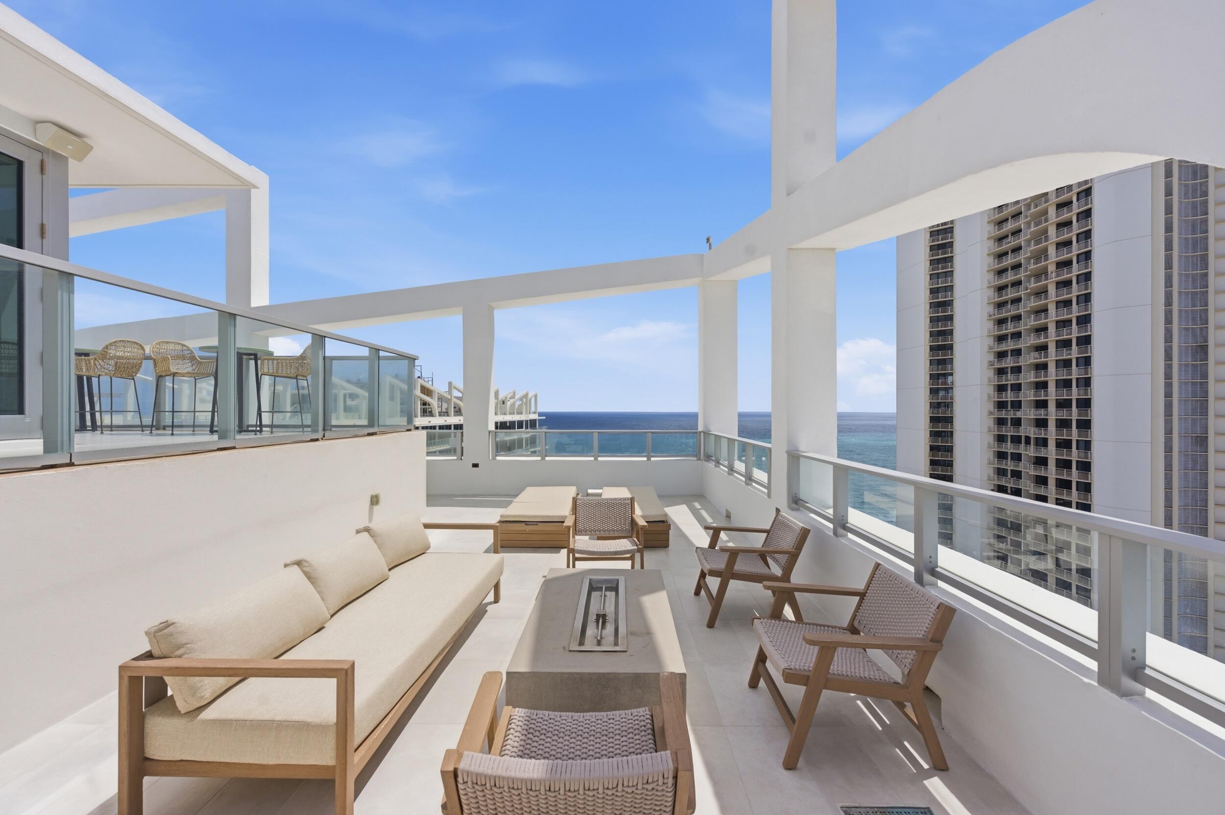 3100 N Ocean Drive P-ph4 Property Photo 48